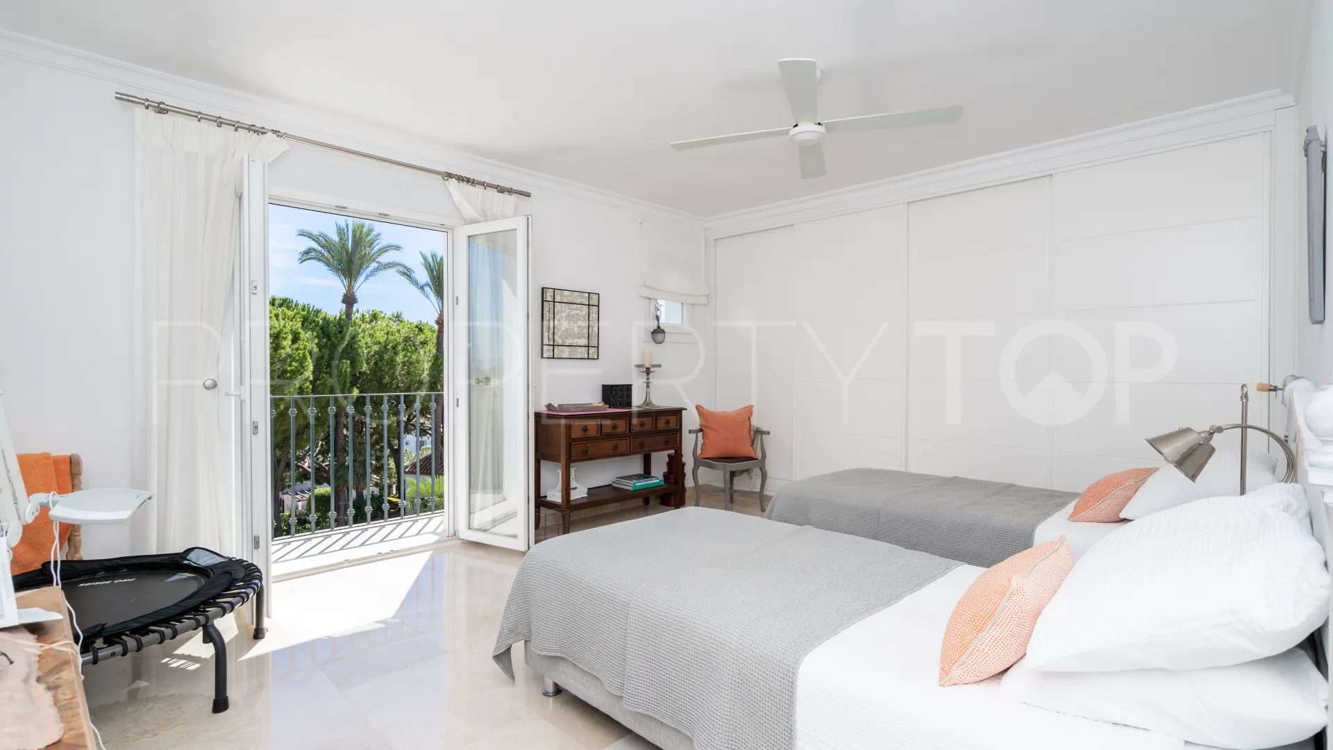 Ático a la venta en El Paraiso de 3 dormitorios