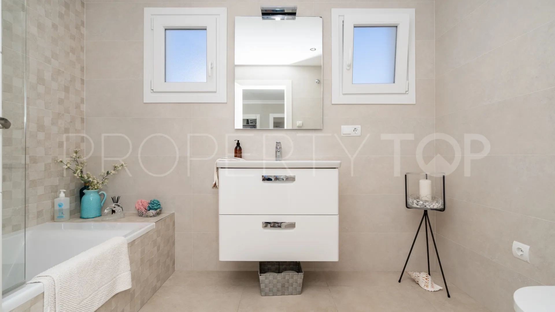 Ático a la venta en El Paraiso de 3 dormitorios