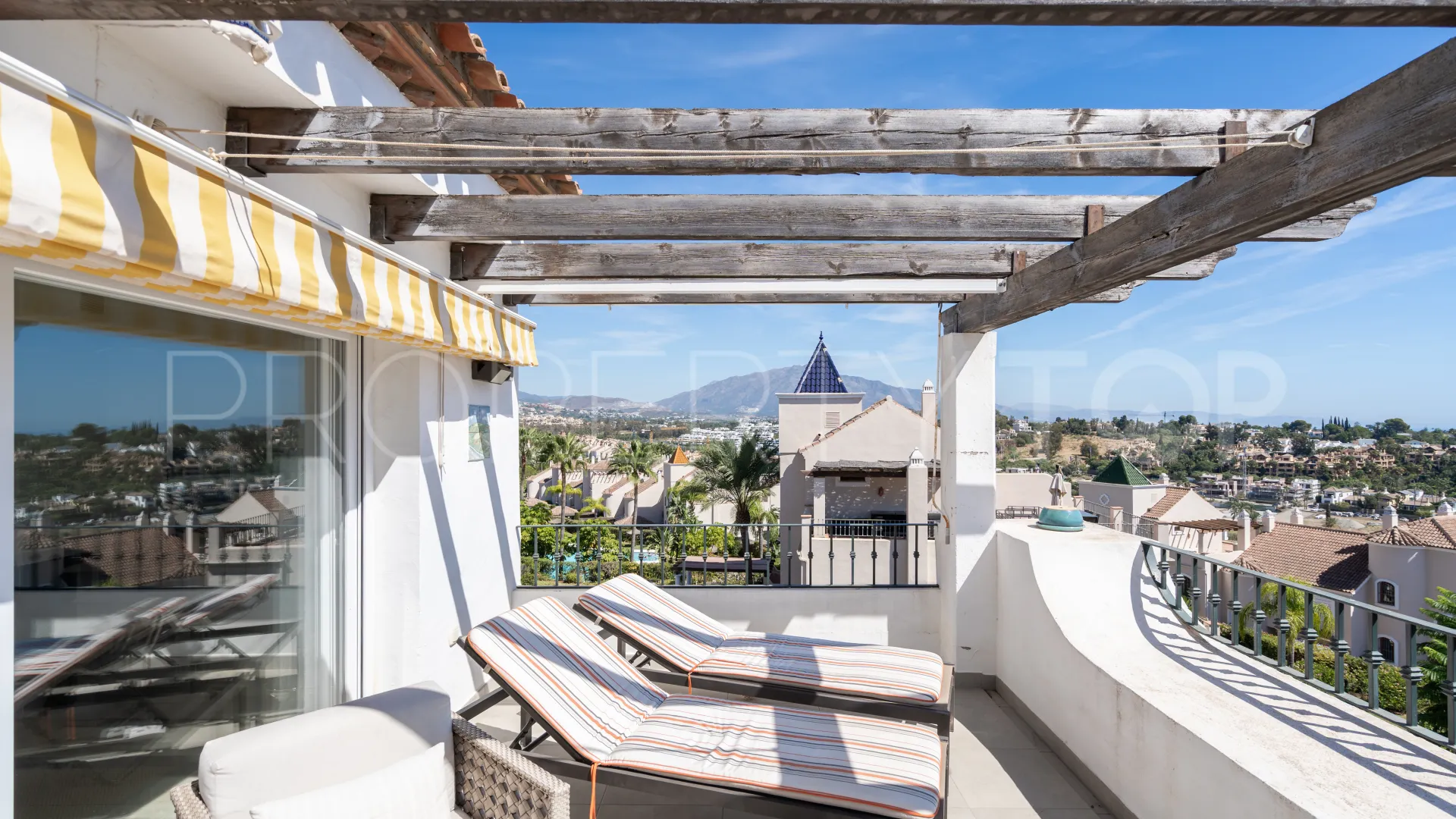 Ático a la venta en El Paraiso de 3 dormitorios