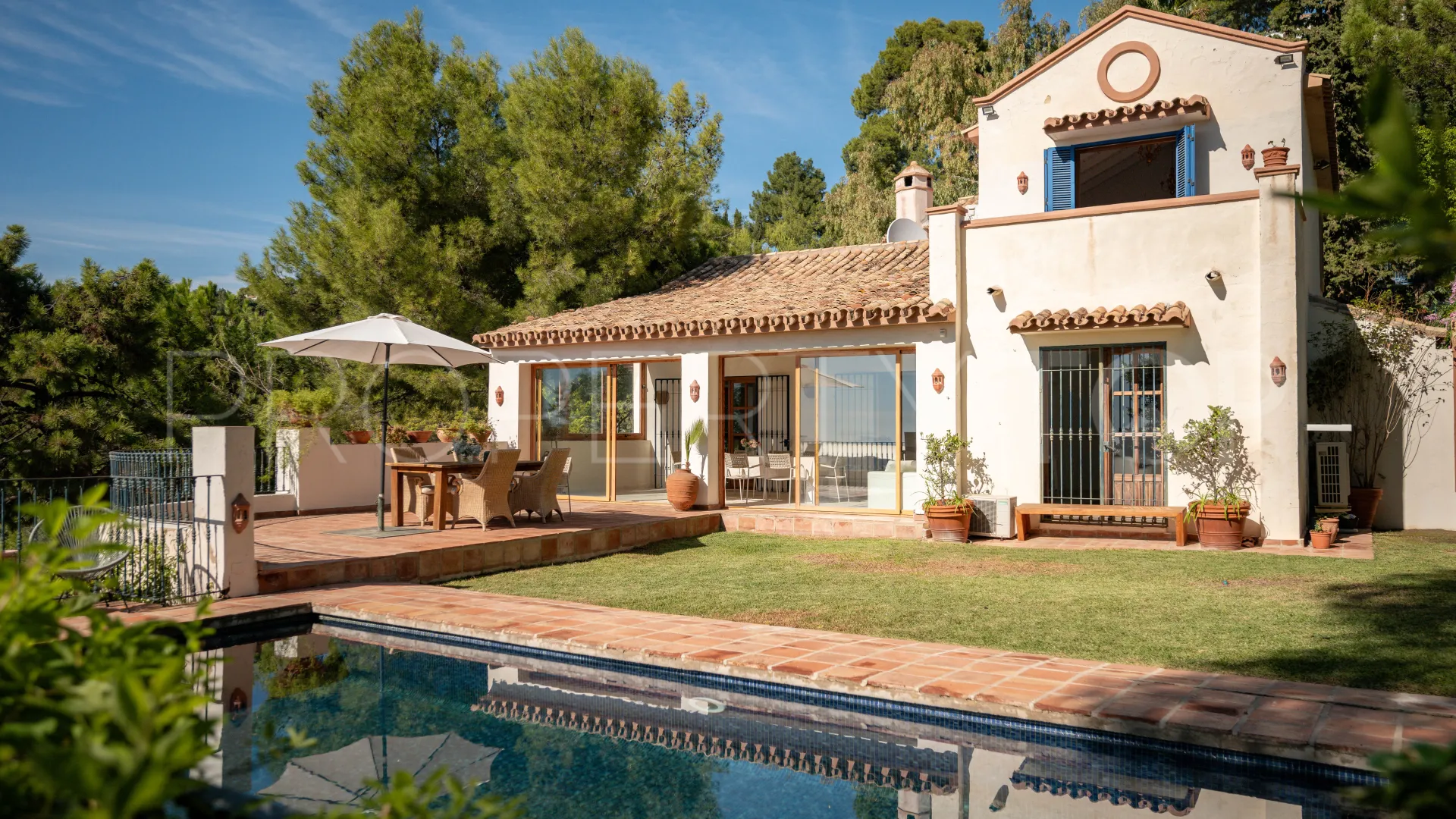 For sale villa in El Madroñal with 4 bedrooms