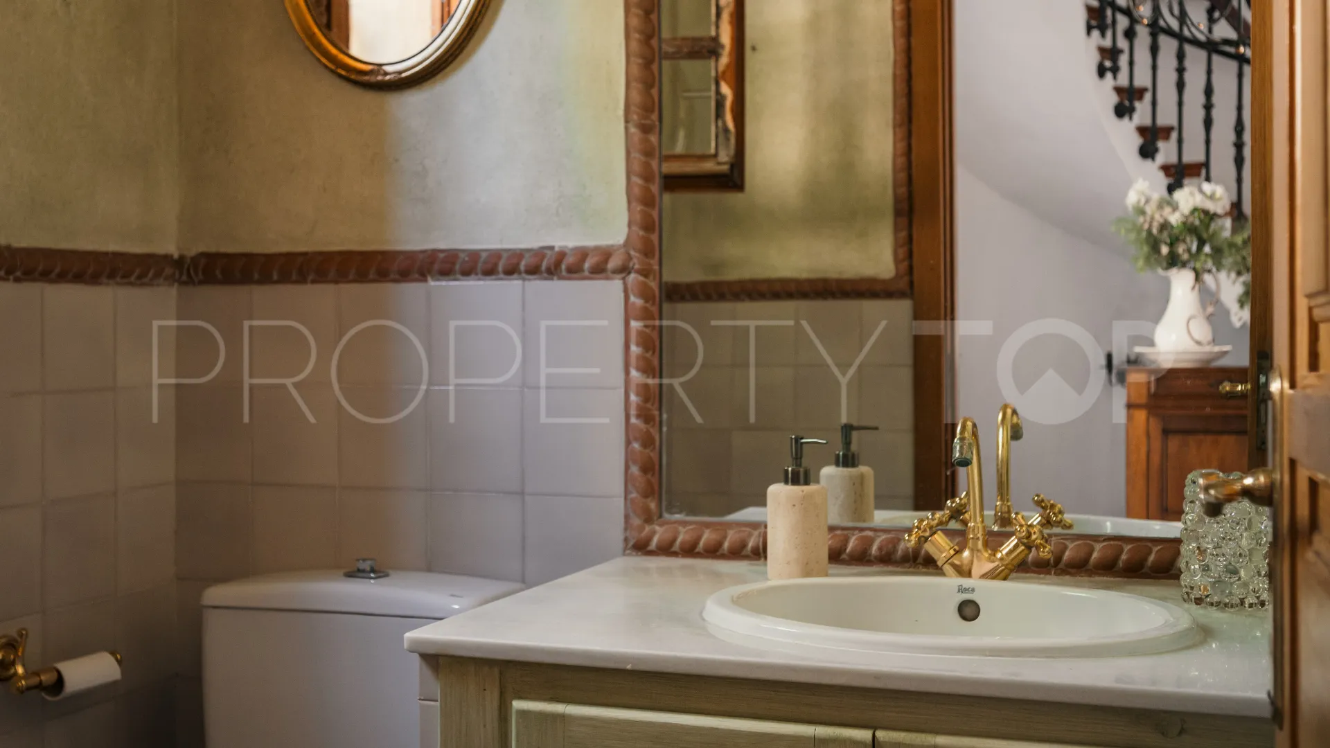 For sale villa in El Madroñal with 4 bedrooms
