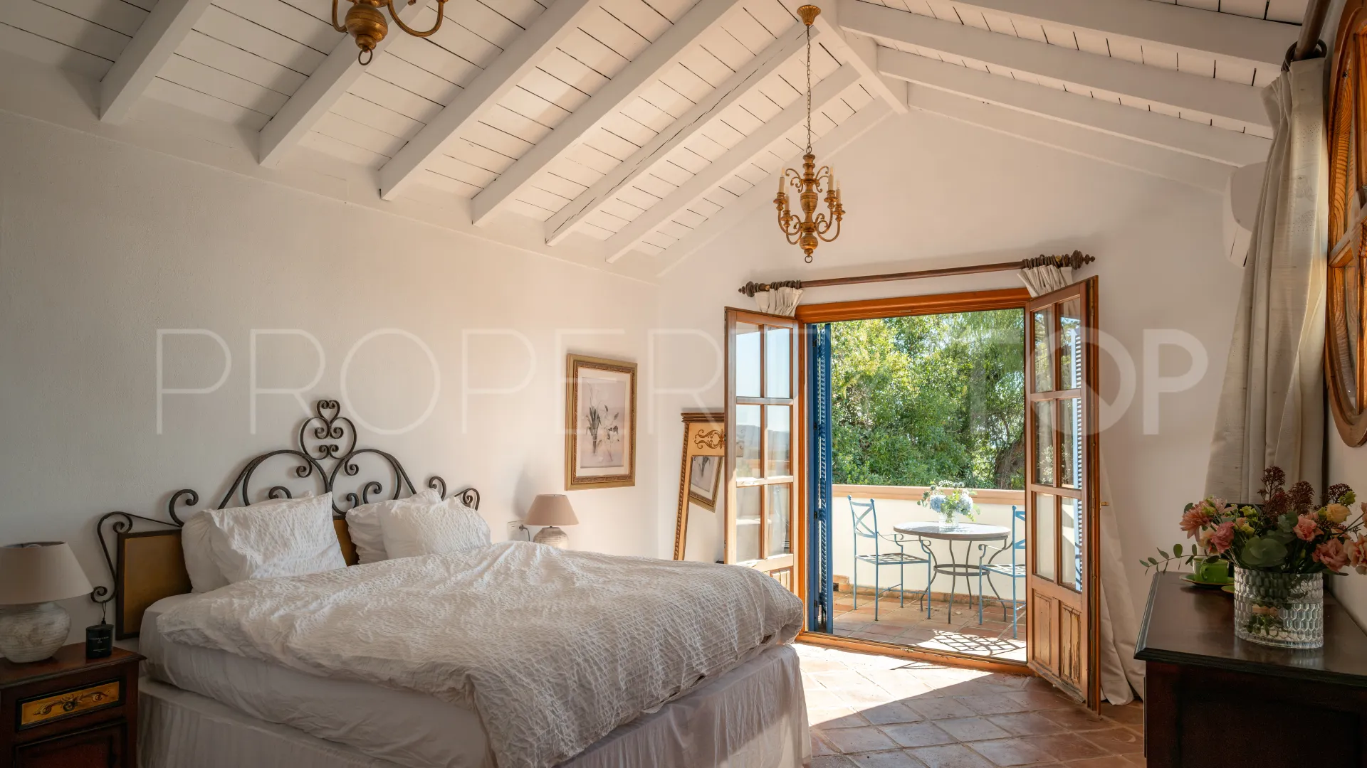 For sale villa in El Madroñal with 4 bedrooms