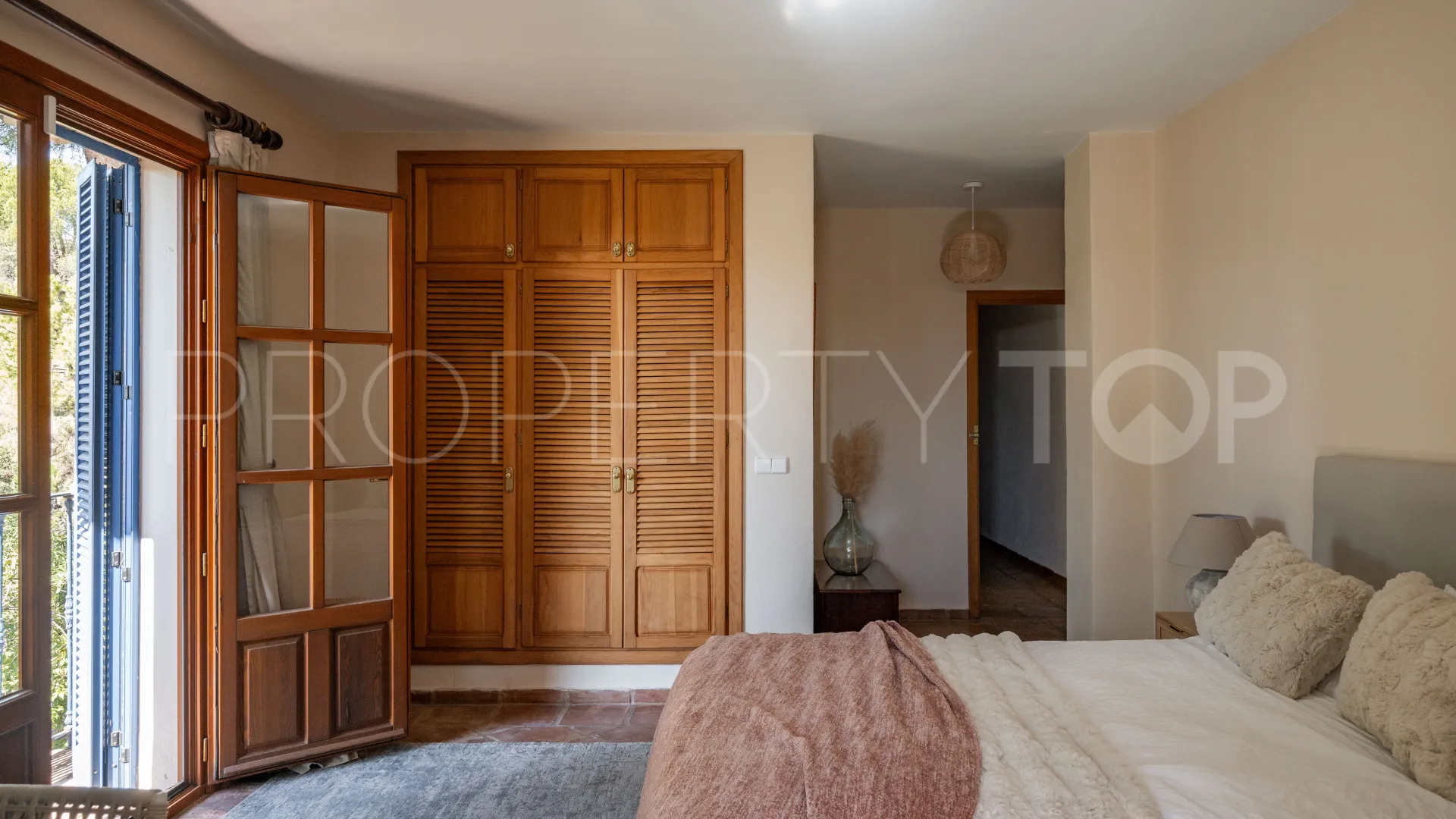 For sale villa in El Madroñal with 4 bedrooms