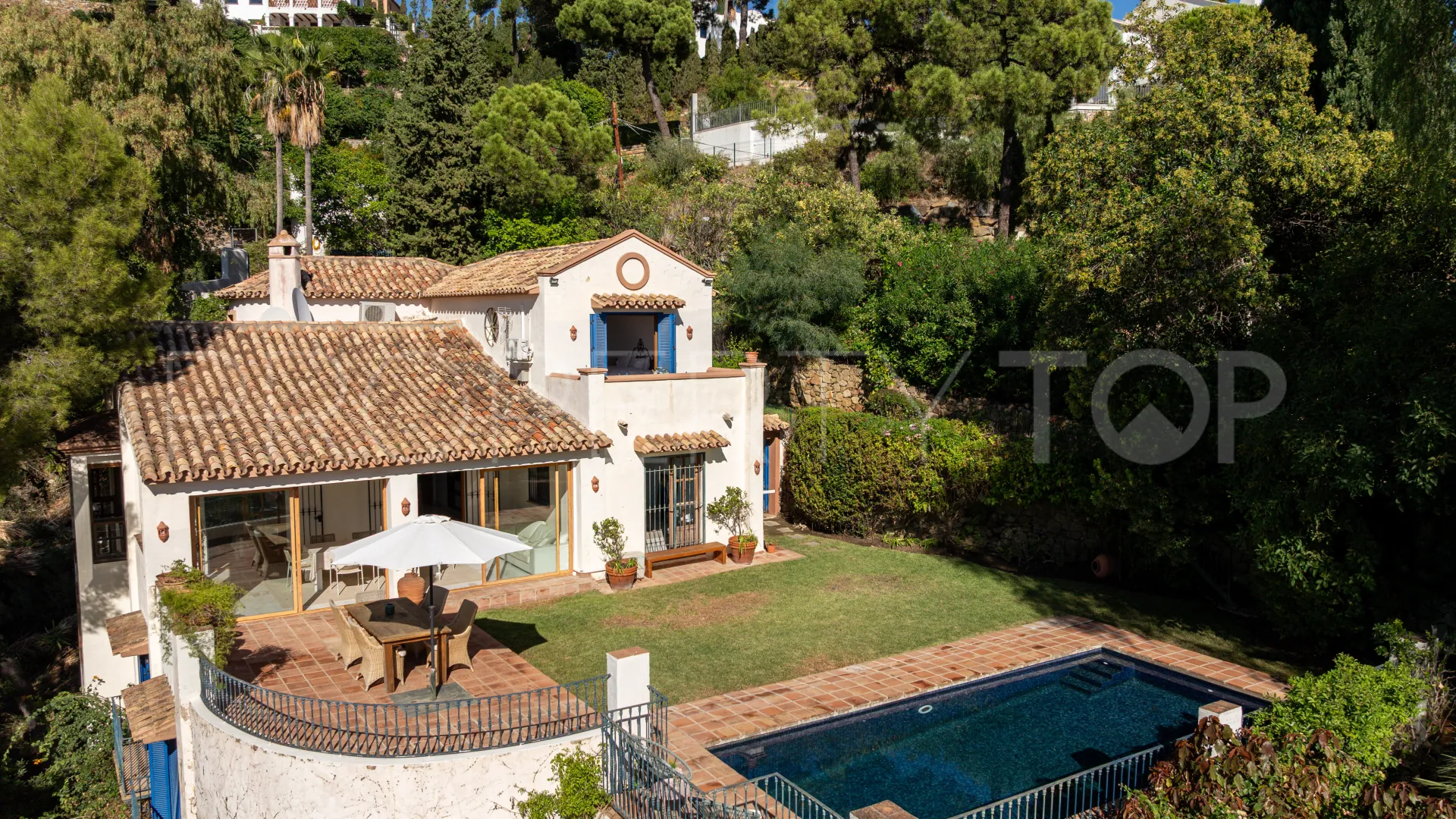 For sale villa in El Madroñal with 4 bedrooms