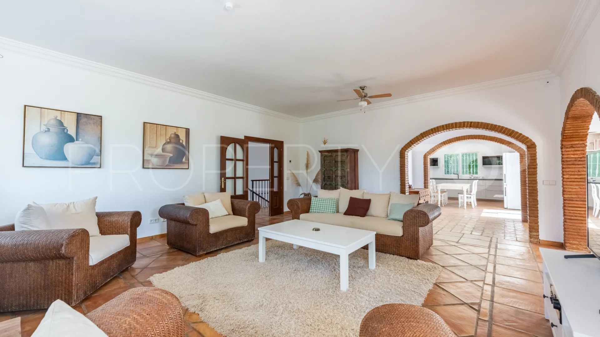 Buy villa with 4 bedrooms in Atalaya