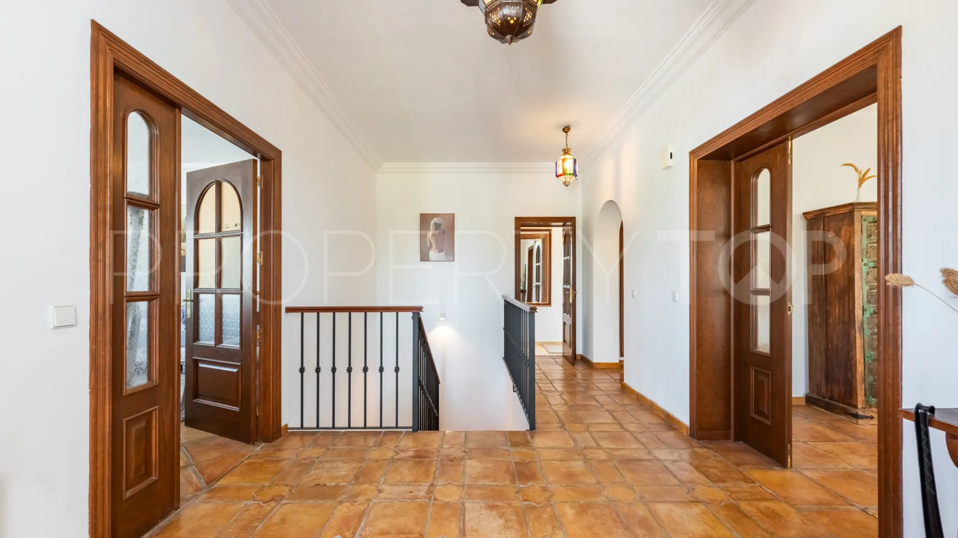 Buy villa with 4 bedrooms in Atalaya