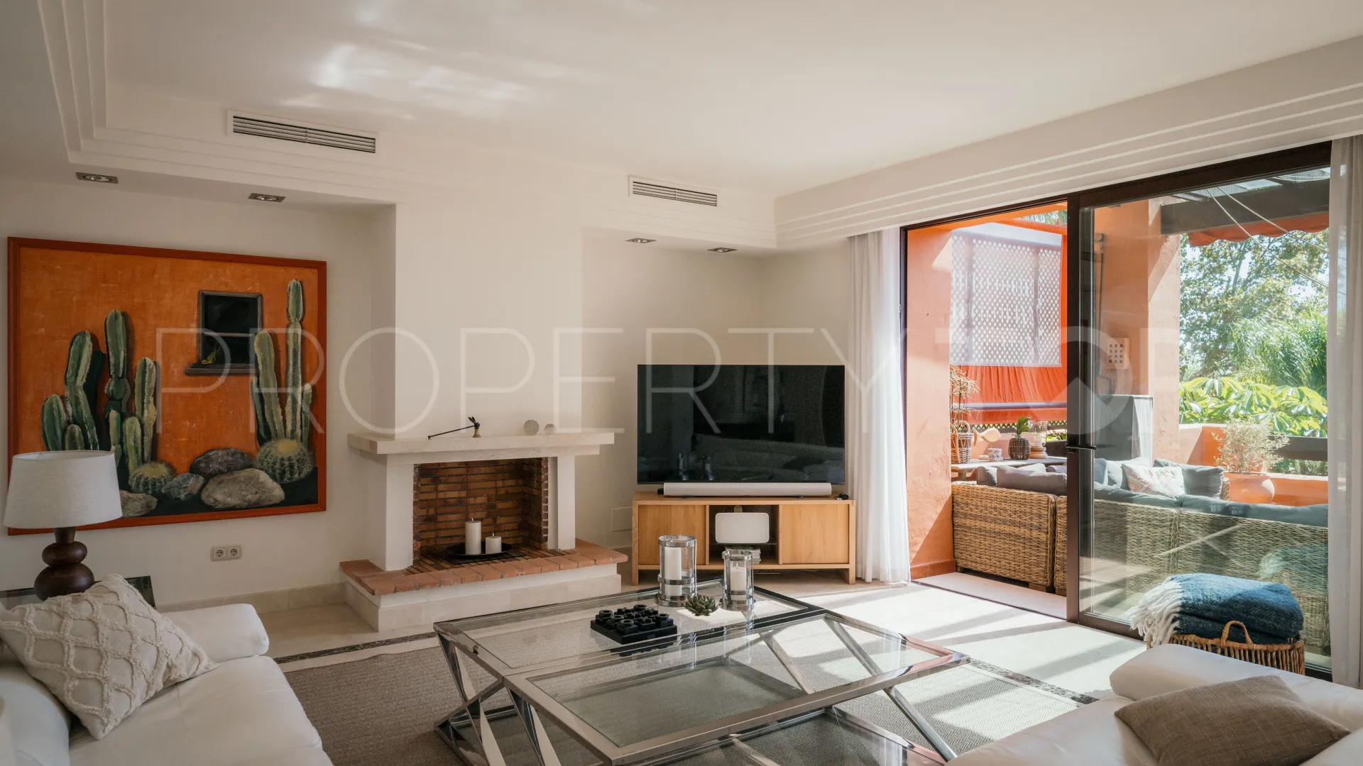 4 bedrooms Nueva Andalucia duplex penthouse for sale