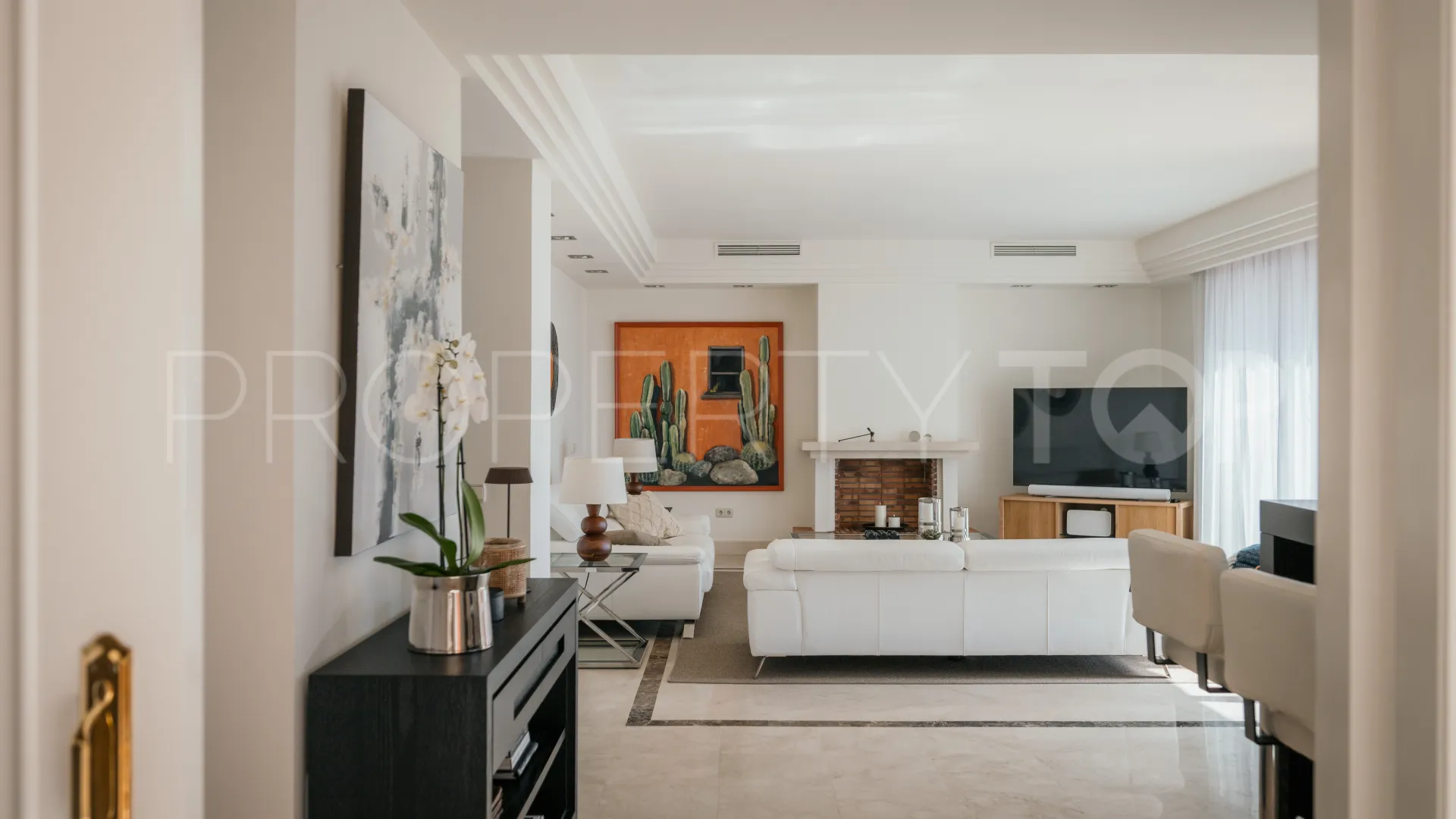 4 bedrooms Nueva Andalucia duplex penthouse for sale
