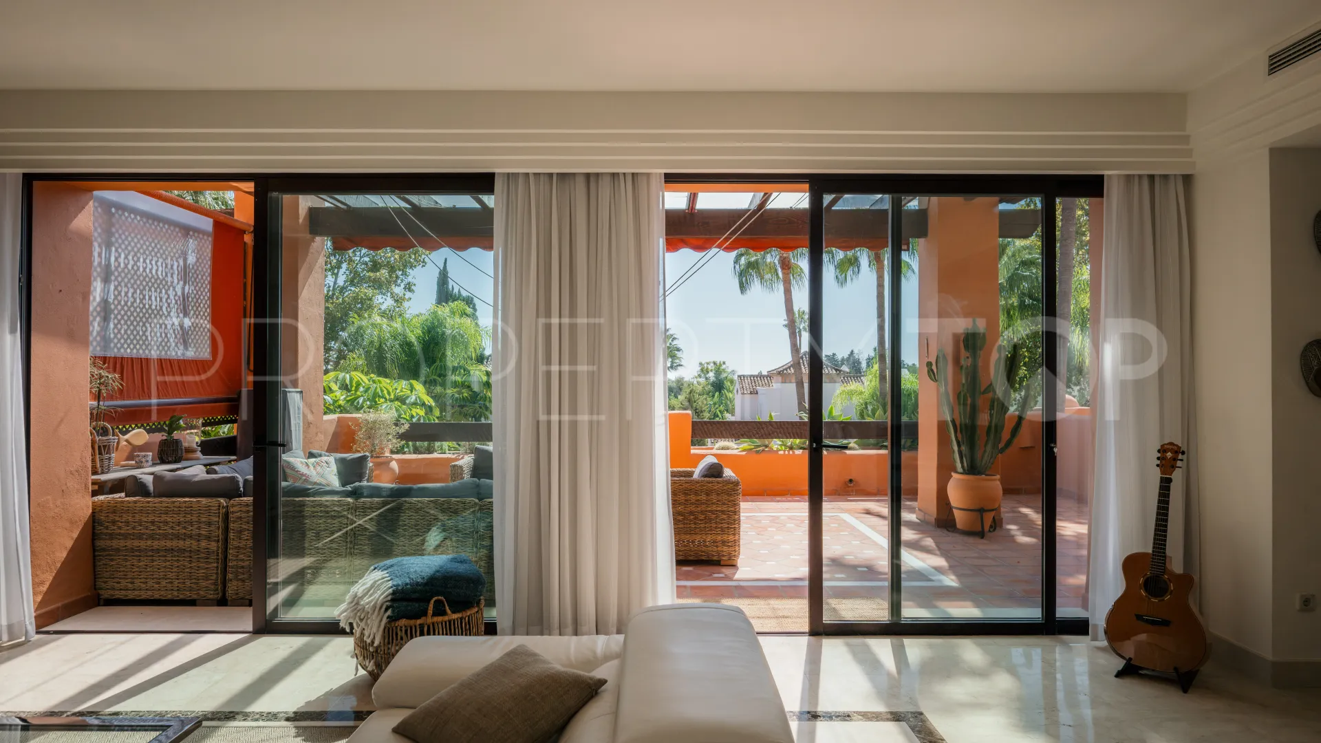 4 bedrooms Nueva Andalucia duplex penthouse for sale