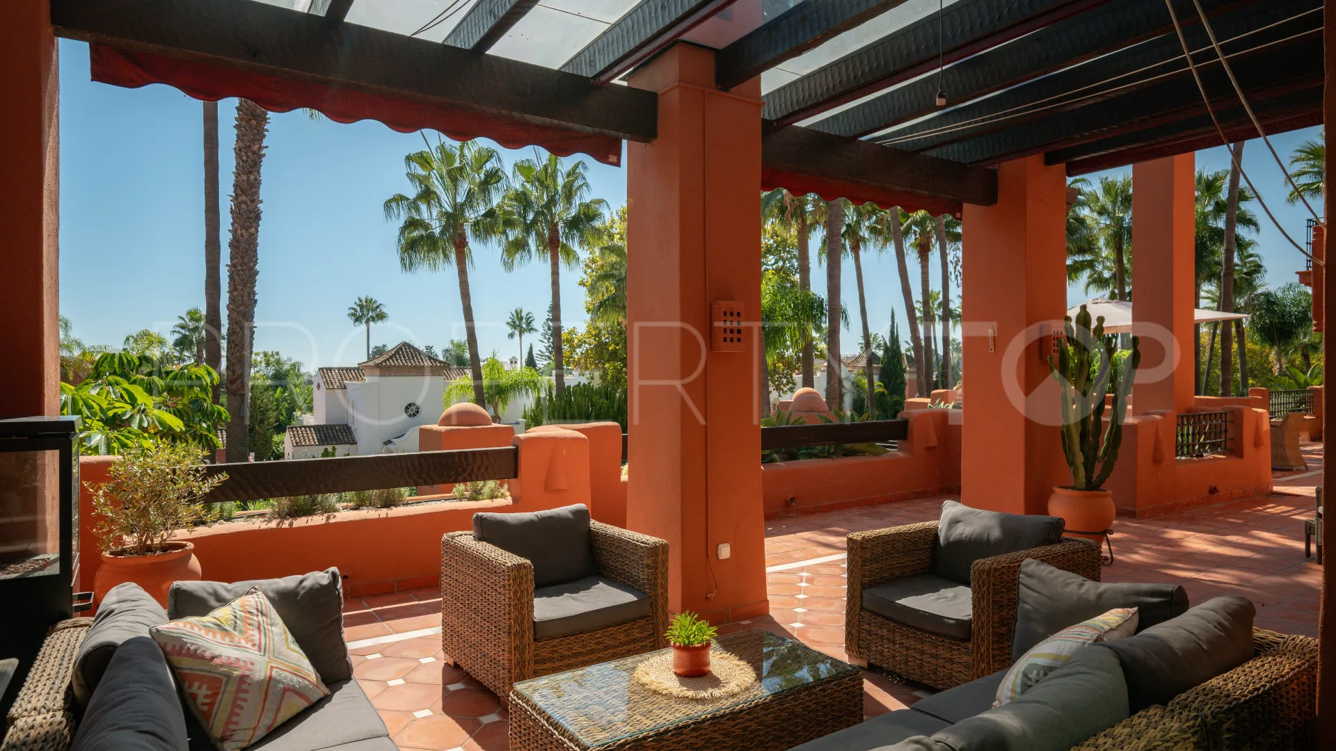4 bedrooms Nueva Andalucia duplex penthouse for sale