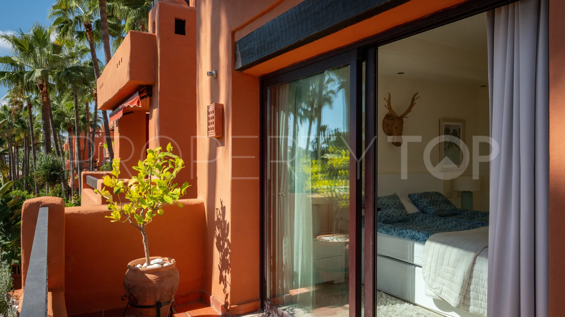 4 bedrooms Nueva Andalucia duplex penthouse for sale