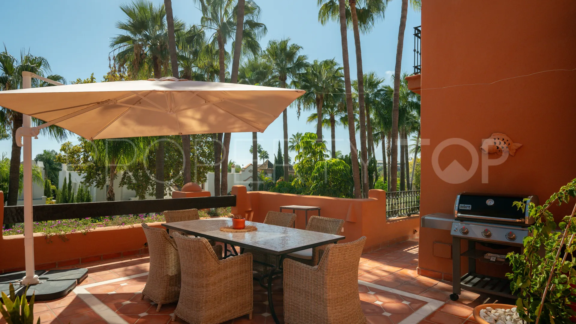 4 bedrooms Nueva Andalucia duplex penthouse for sale