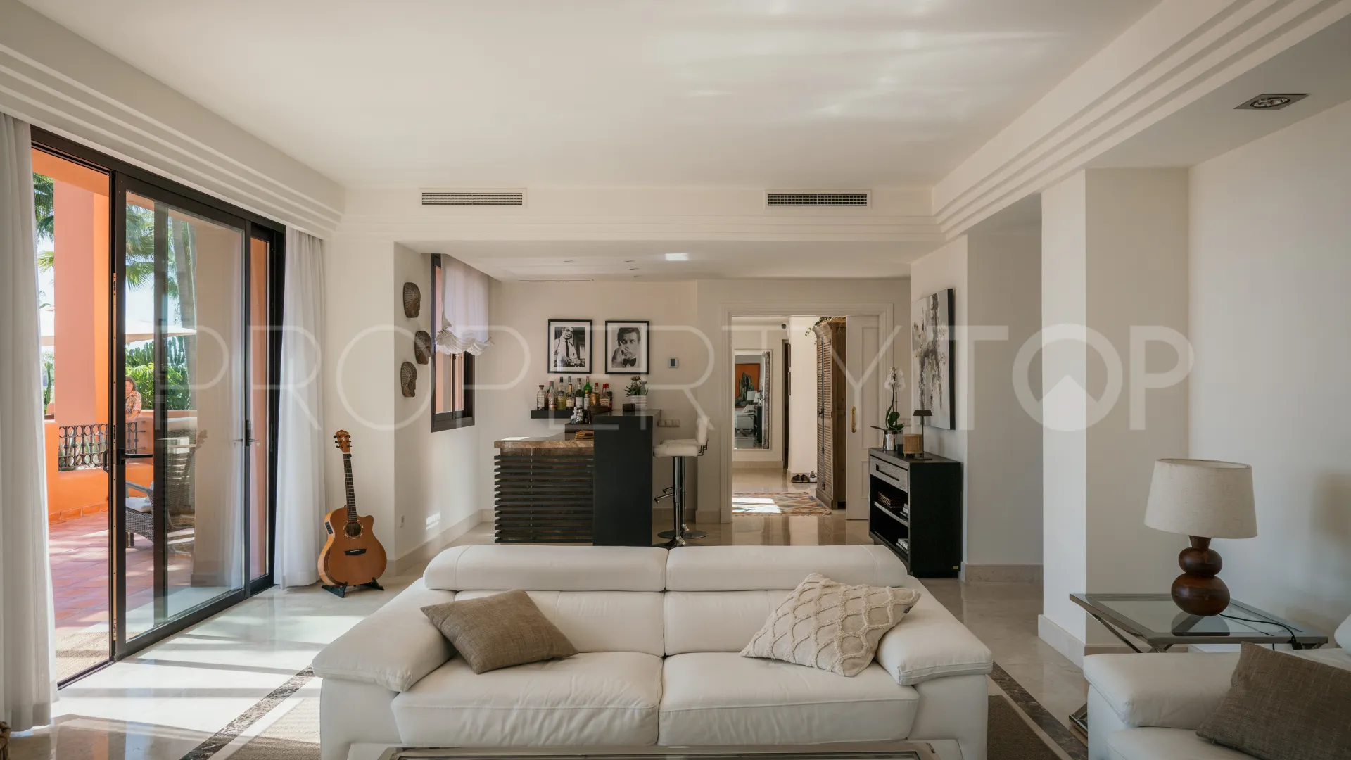 4 bedrooms Nueva Andalucia duplex penthouse for sale