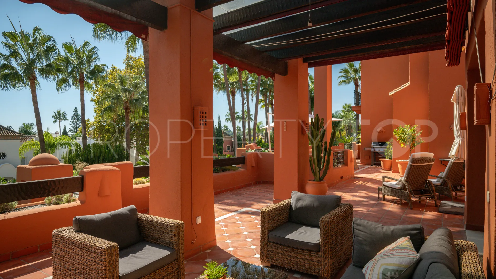 4 bedrooms Nueva Andalucia duplex penthouse for sale