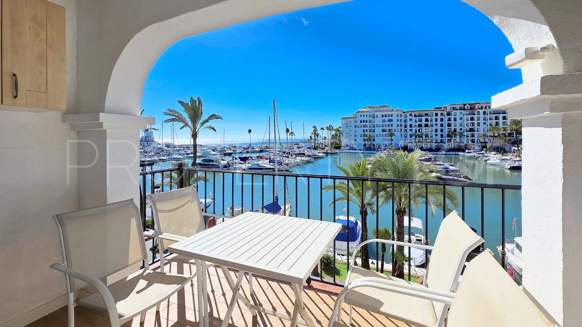 Apartamento en venta en Puerto La Duquesa