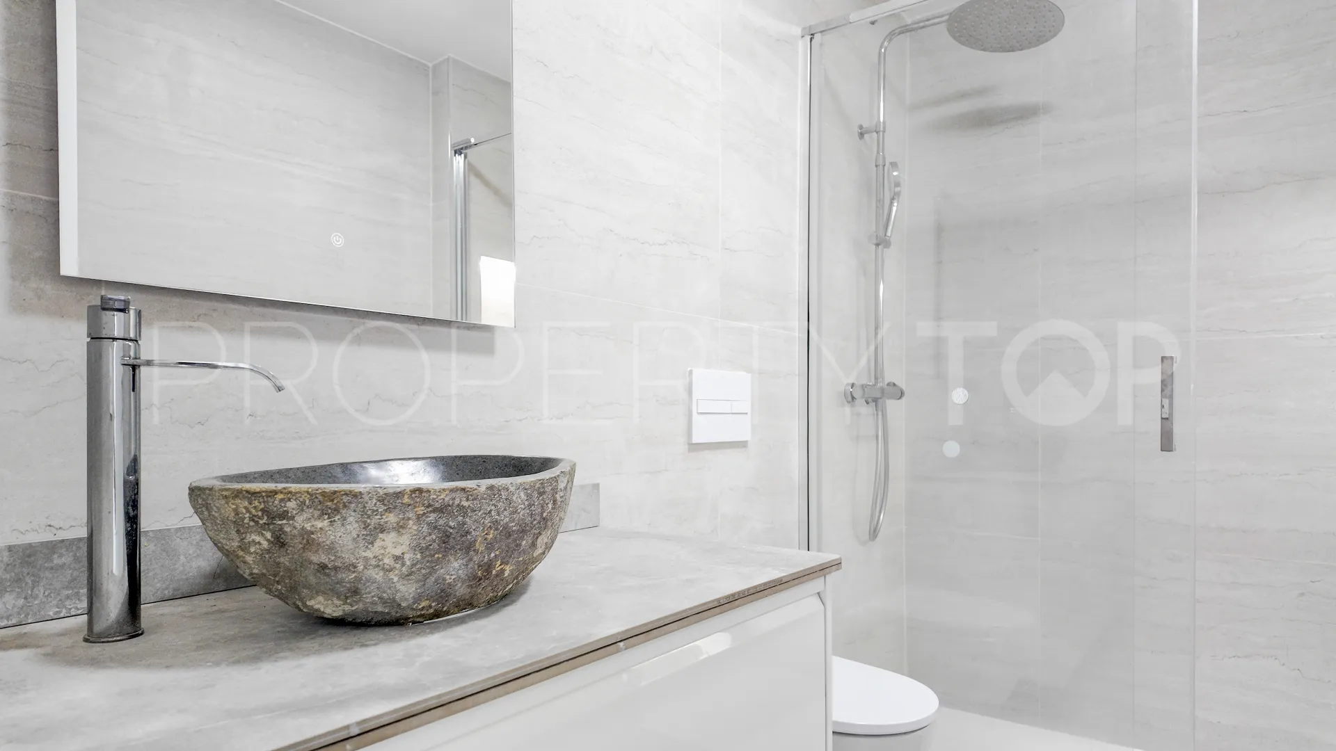 Apartamento planta baja en venta en Los Cristianos con 2 dormitorios