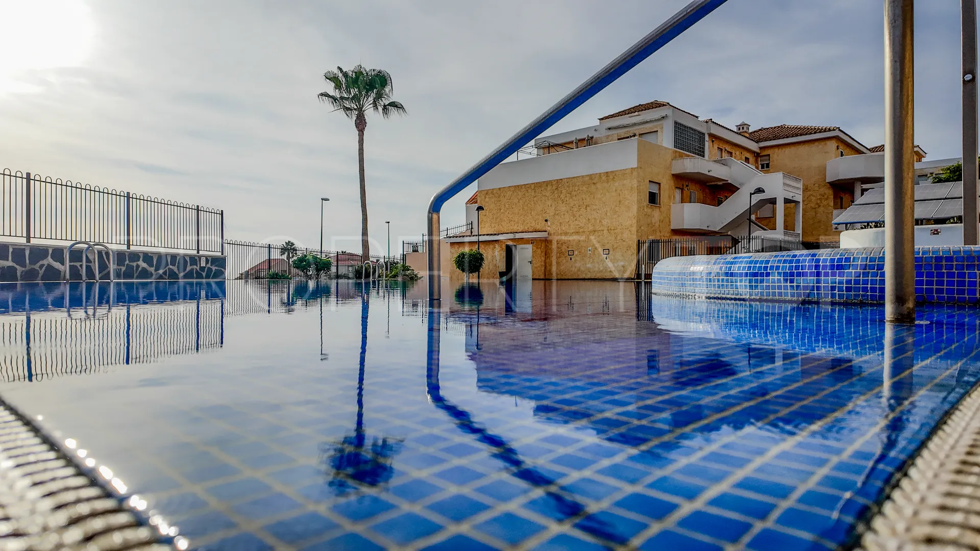 Apartamento planta baja en venta en Los Cristianos con 2 dormitorios
