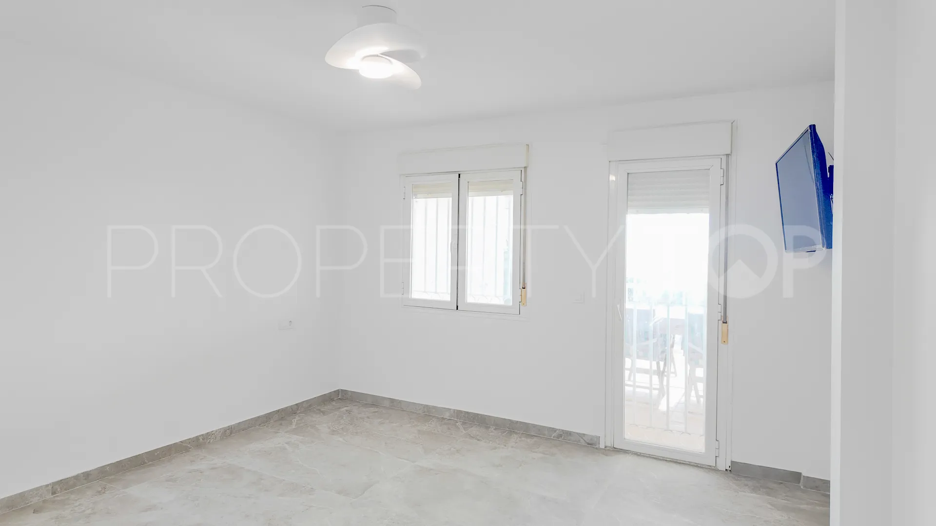 Apartamento planta baja en venta en Los Cristianos con 2 dormitorios