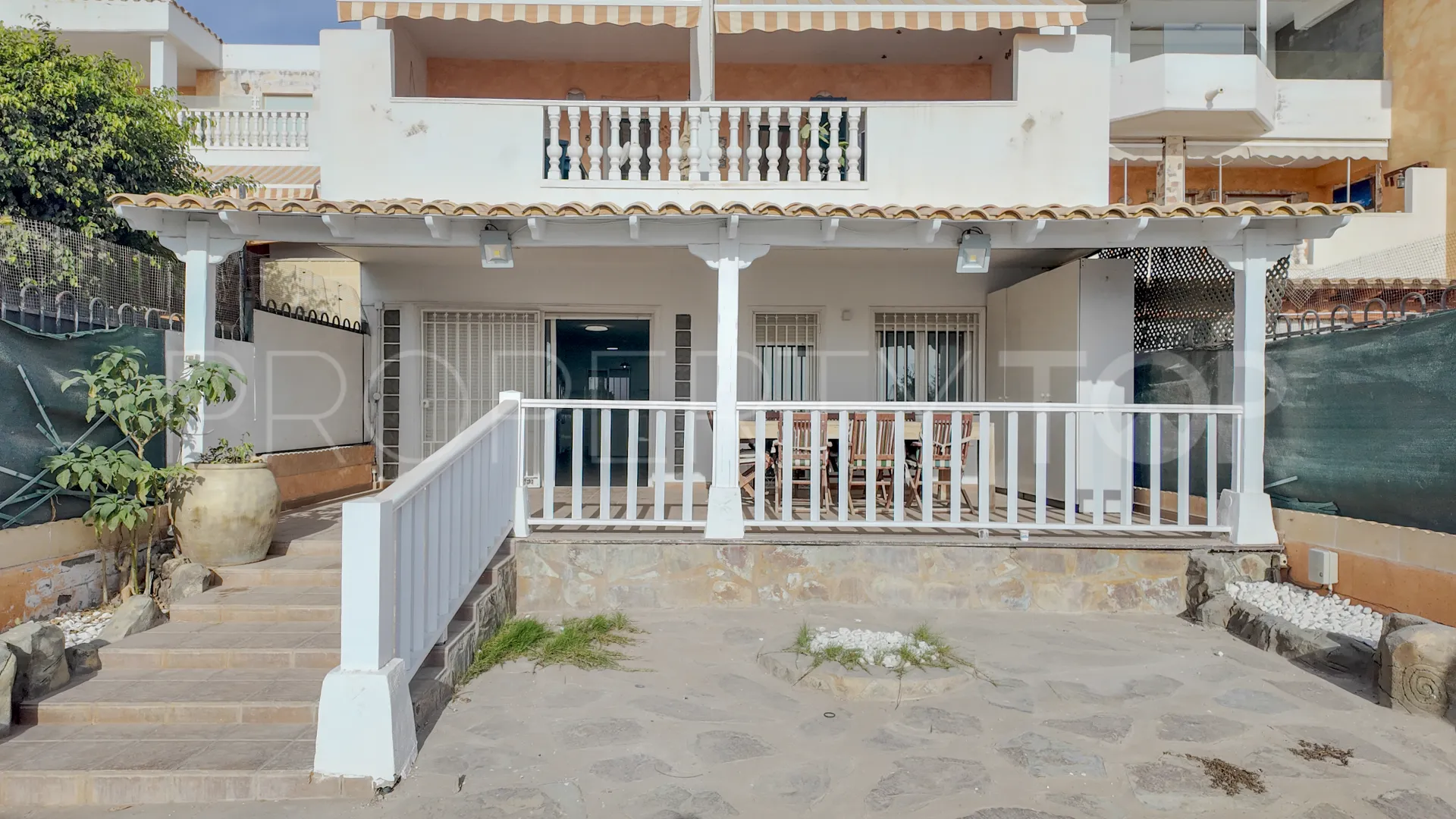 Apartamento planta baja en venta en Los Cristianos con 2 dormitorios