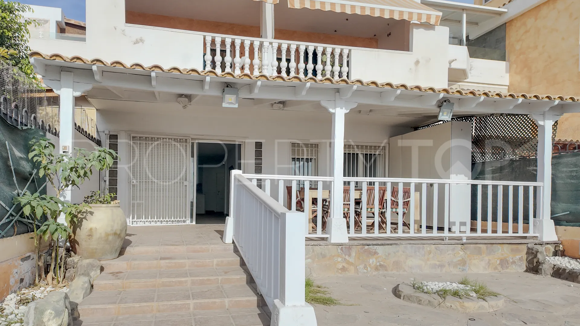 Apartamento planta baja en venta en Los Cristianos con 2 dormitorios