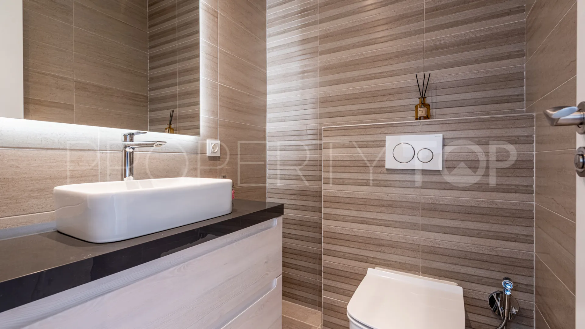 Aldea Blanca, apartamento a la venta con 3 dormitorios