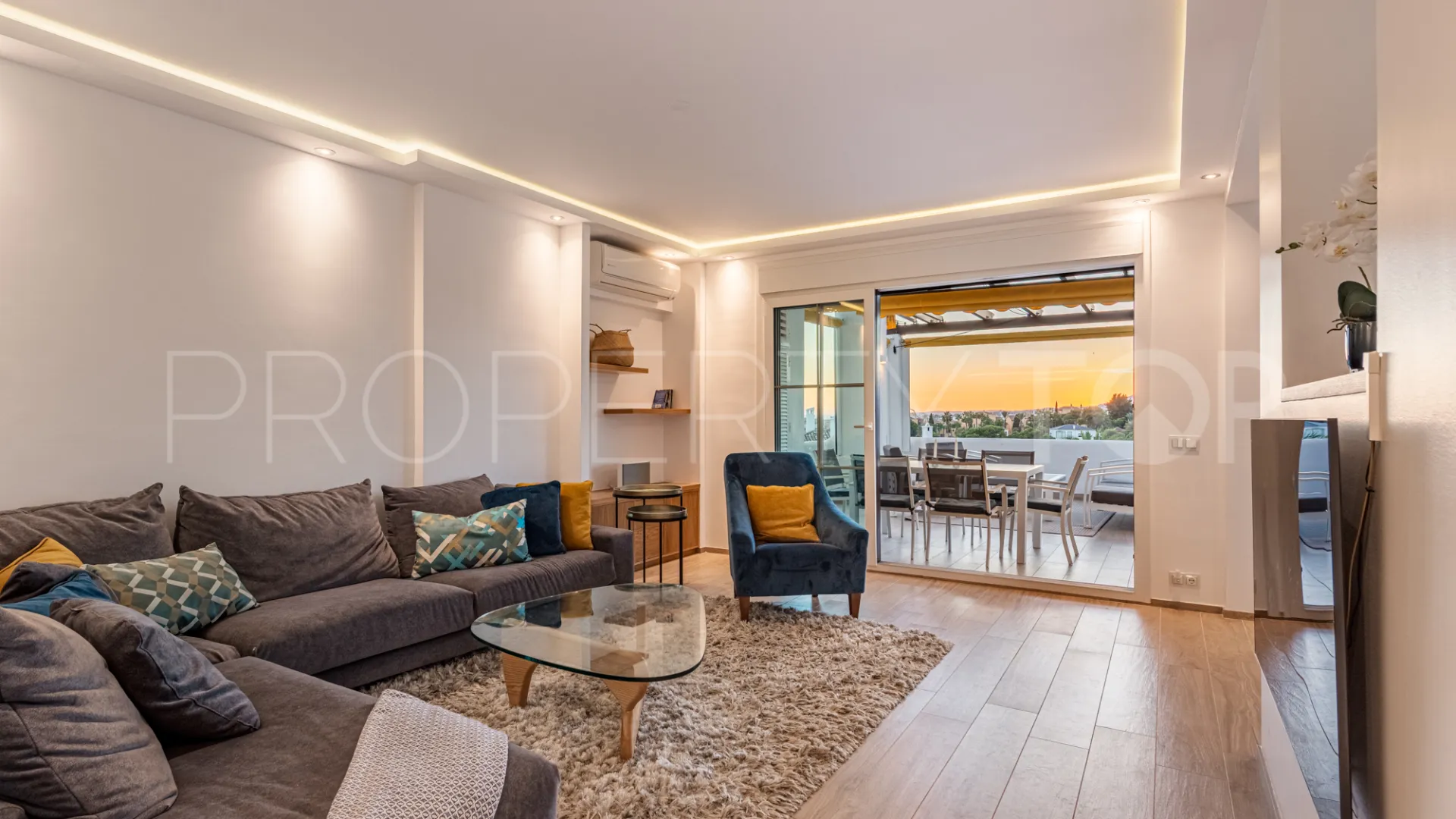 Aldea Blanca, apartamento a la venta con 3 dormitorios