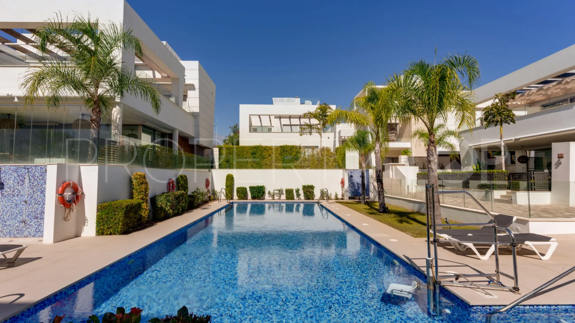 Comprar villa en Perlas del Mar