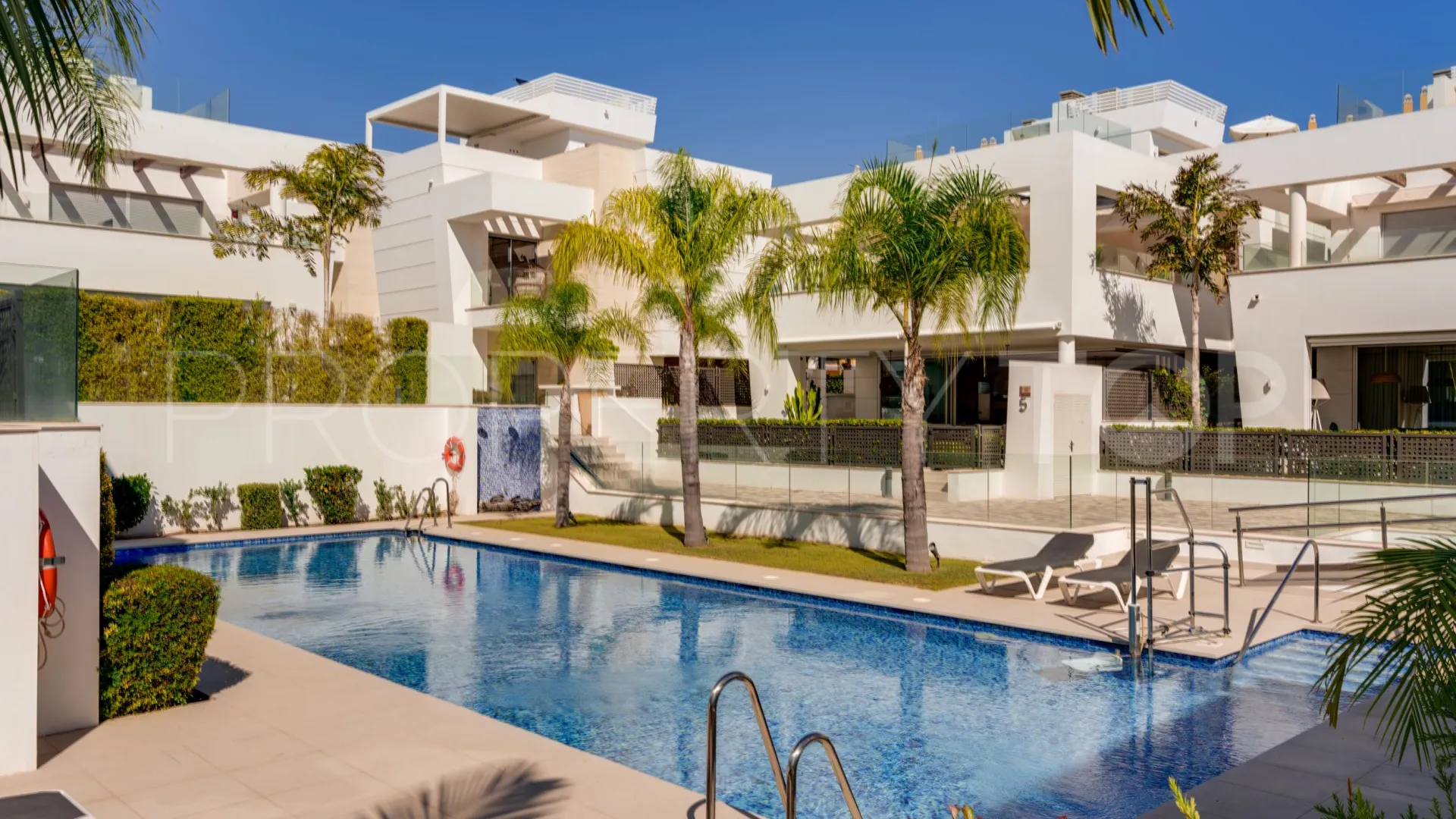 Comprar villa en Perlas del Mar