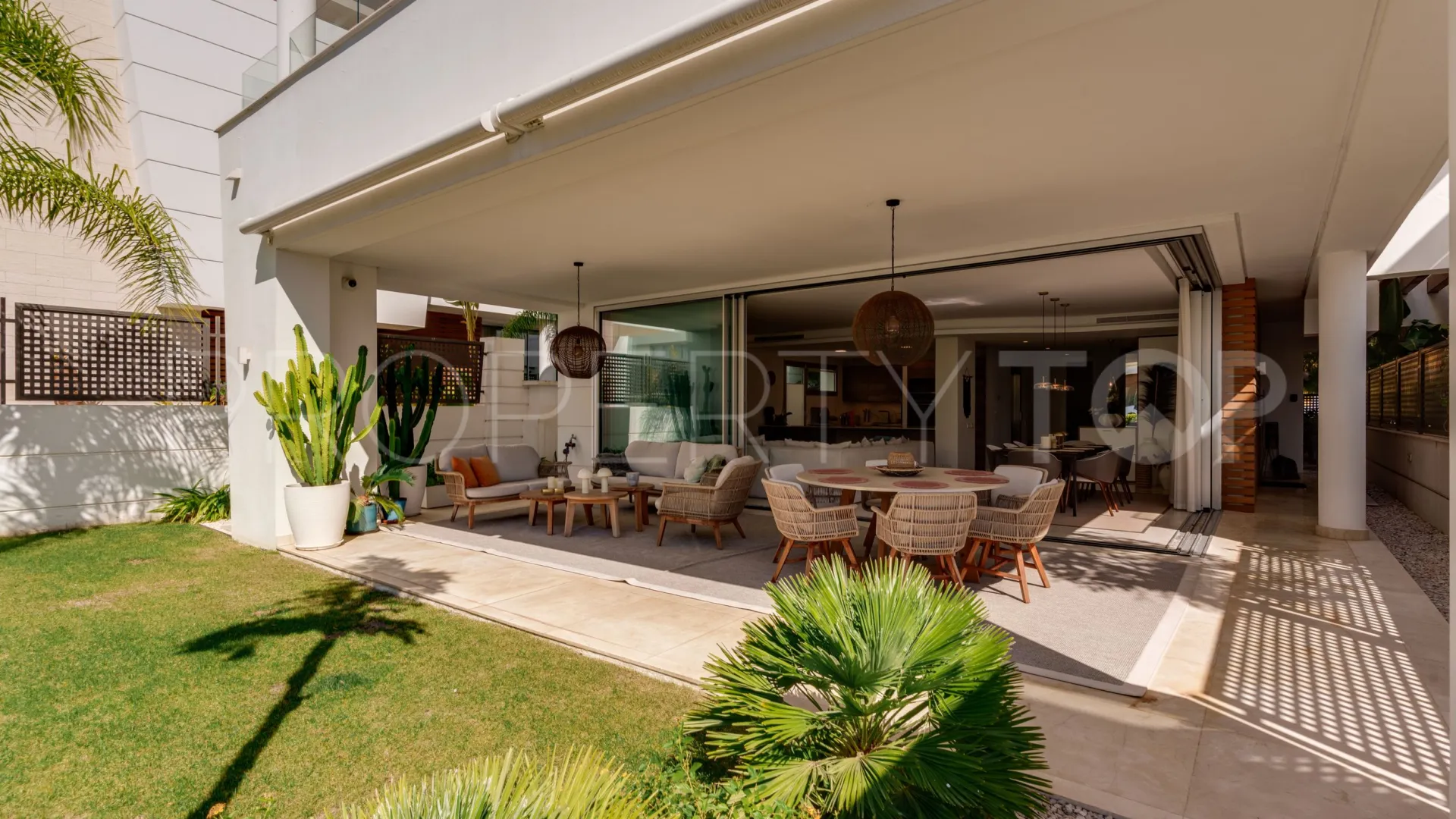 Comprar villa en Perlas del Mar