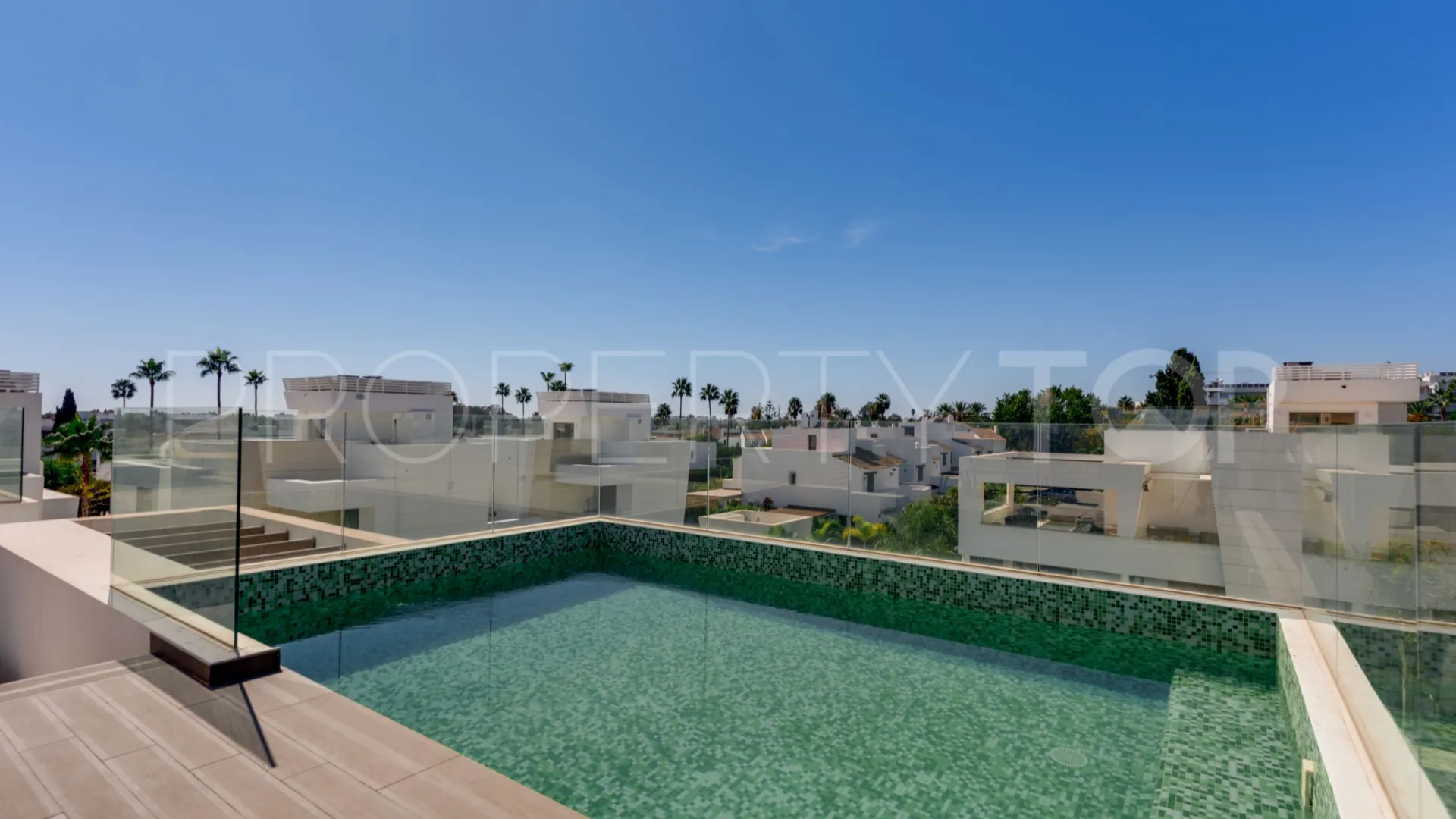 Comprar villa en Perlas del Mar