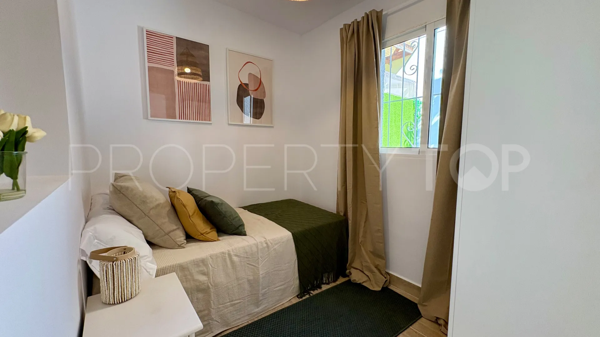 Bungalow en venta en Playa Flamenca con 3 dormitorios