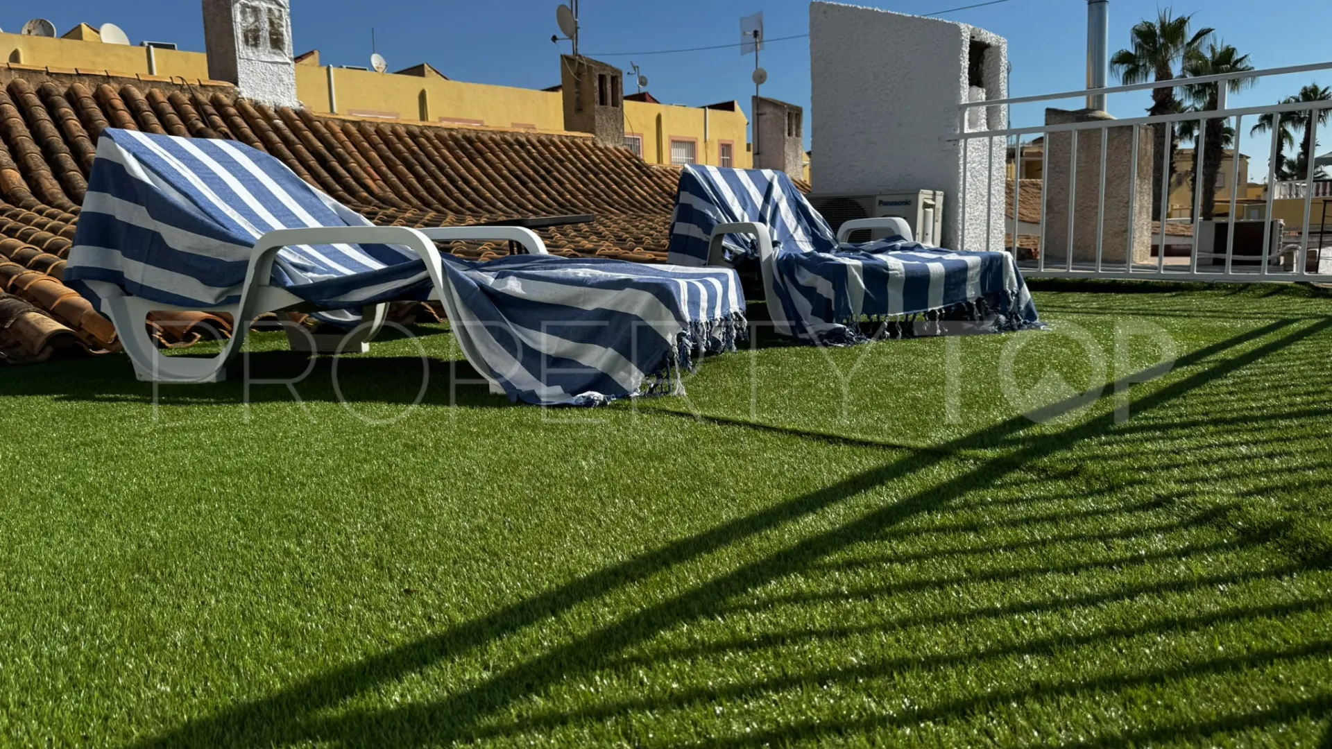 Bungalow en venta en Playa Flamenca con 3 dormitorios