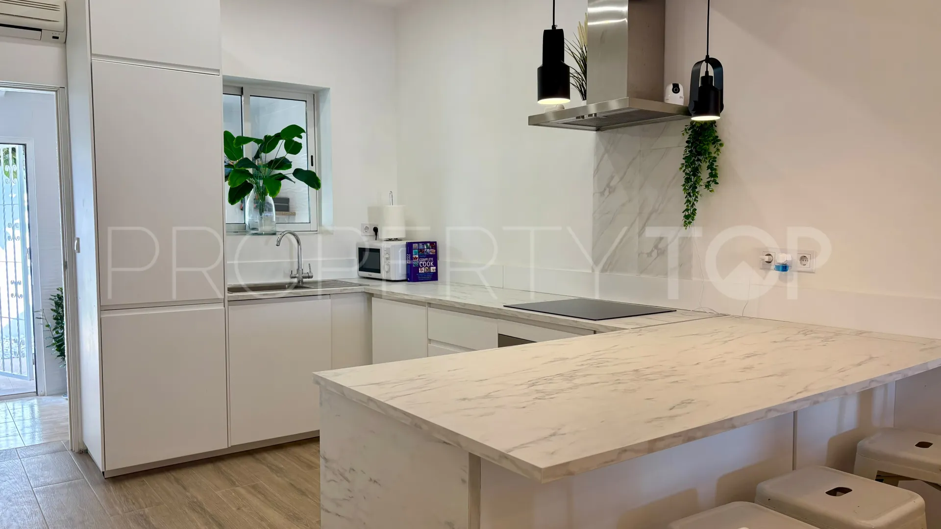 Bungalow en venta en Playa Flamenca con 3 dormitorios