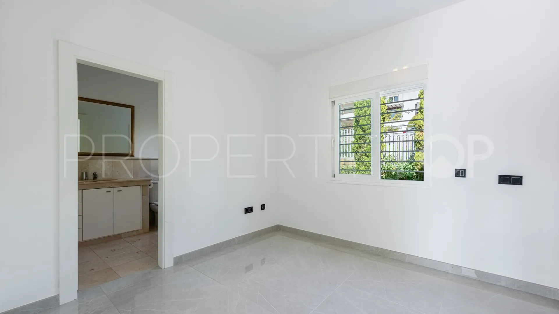 Villa for sale in La Alqueria with 5 bedrooms