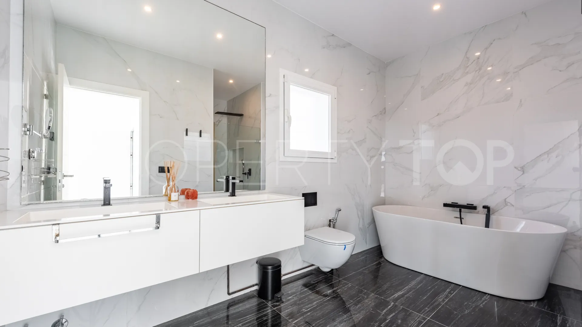 Villa for sale in La Alqueria with 5 bedrooms