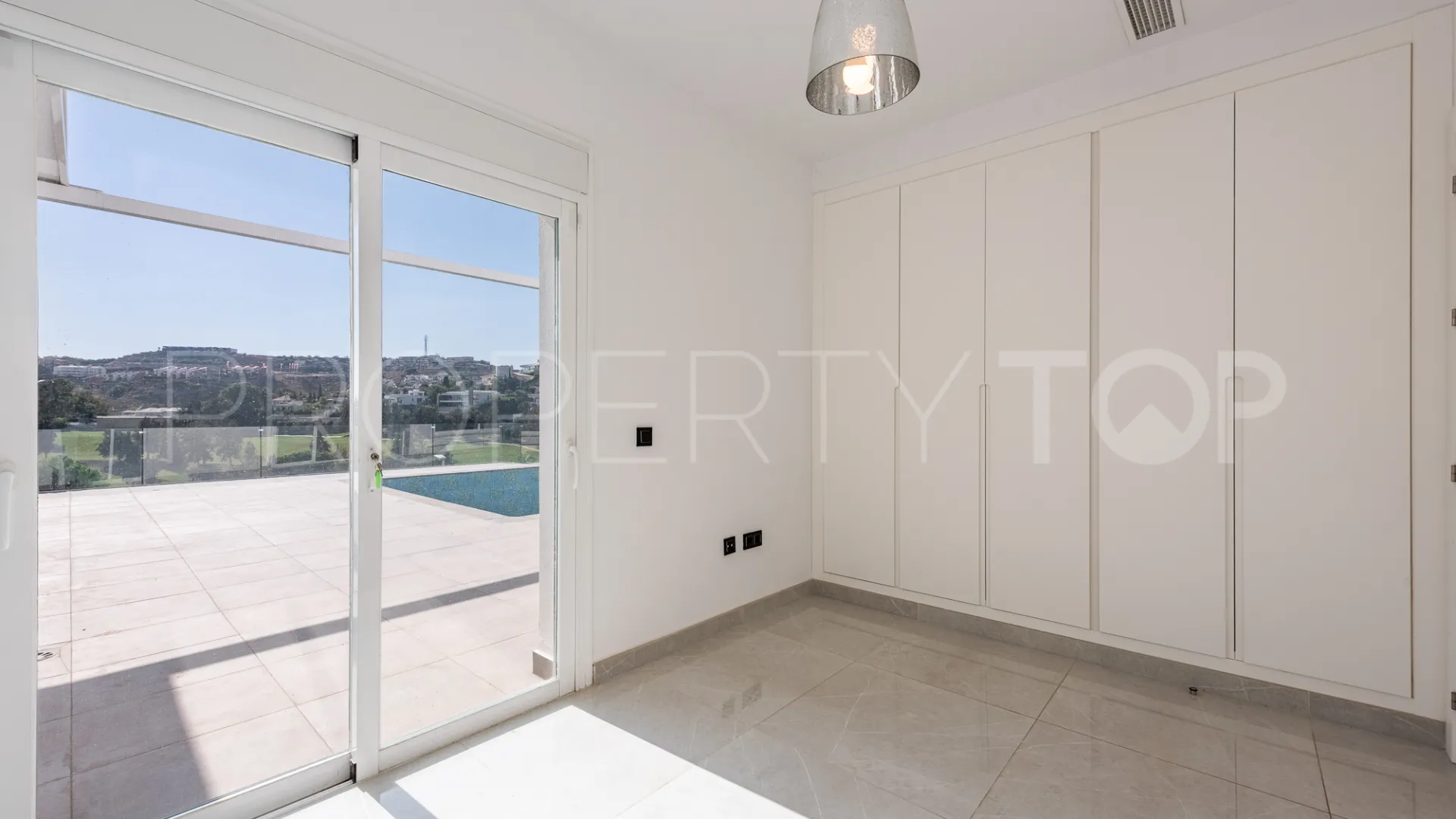 Villa for sale in La Alqueria with 5 bedrooms