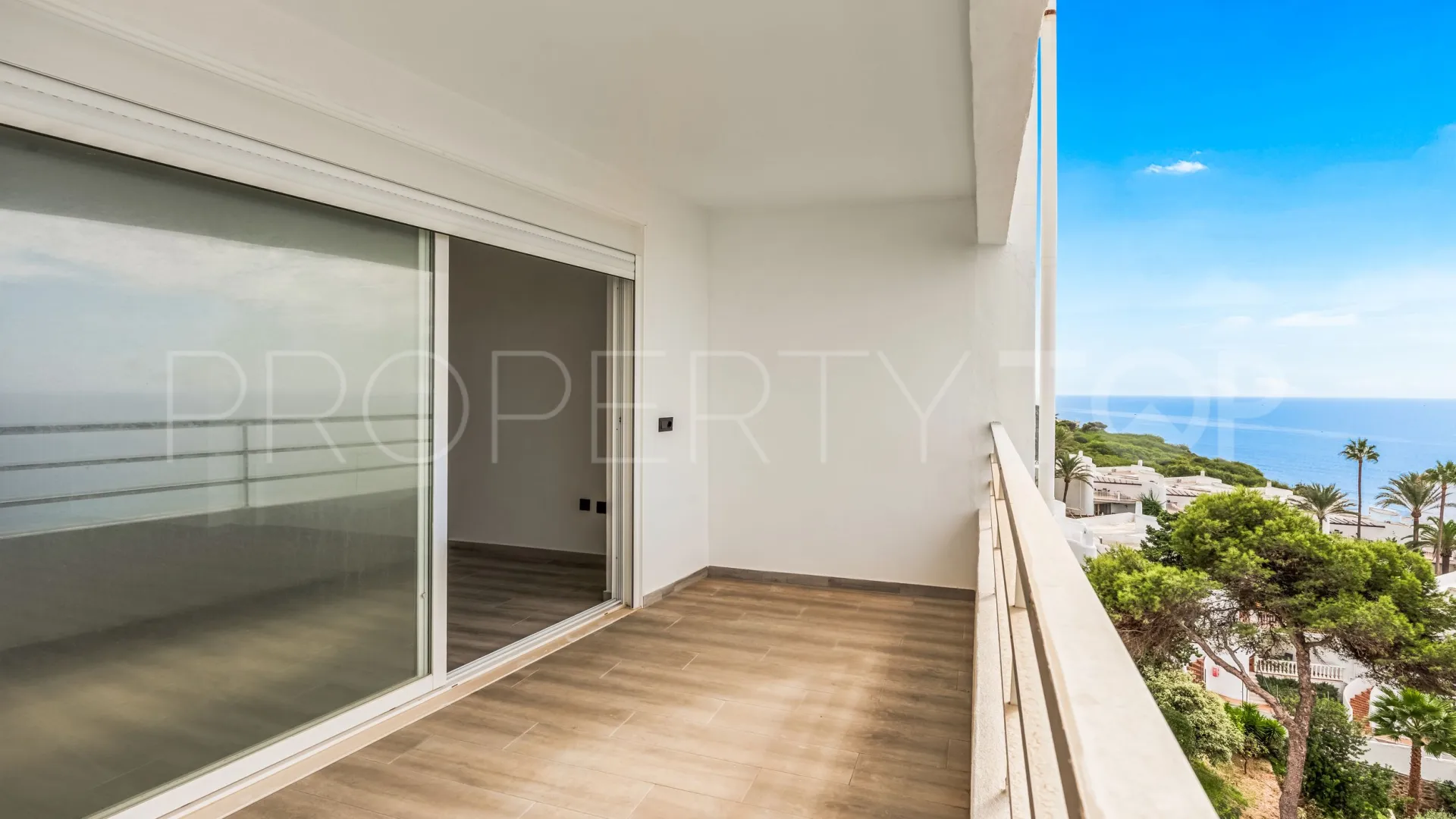 For sale studio in Calahonda Playa