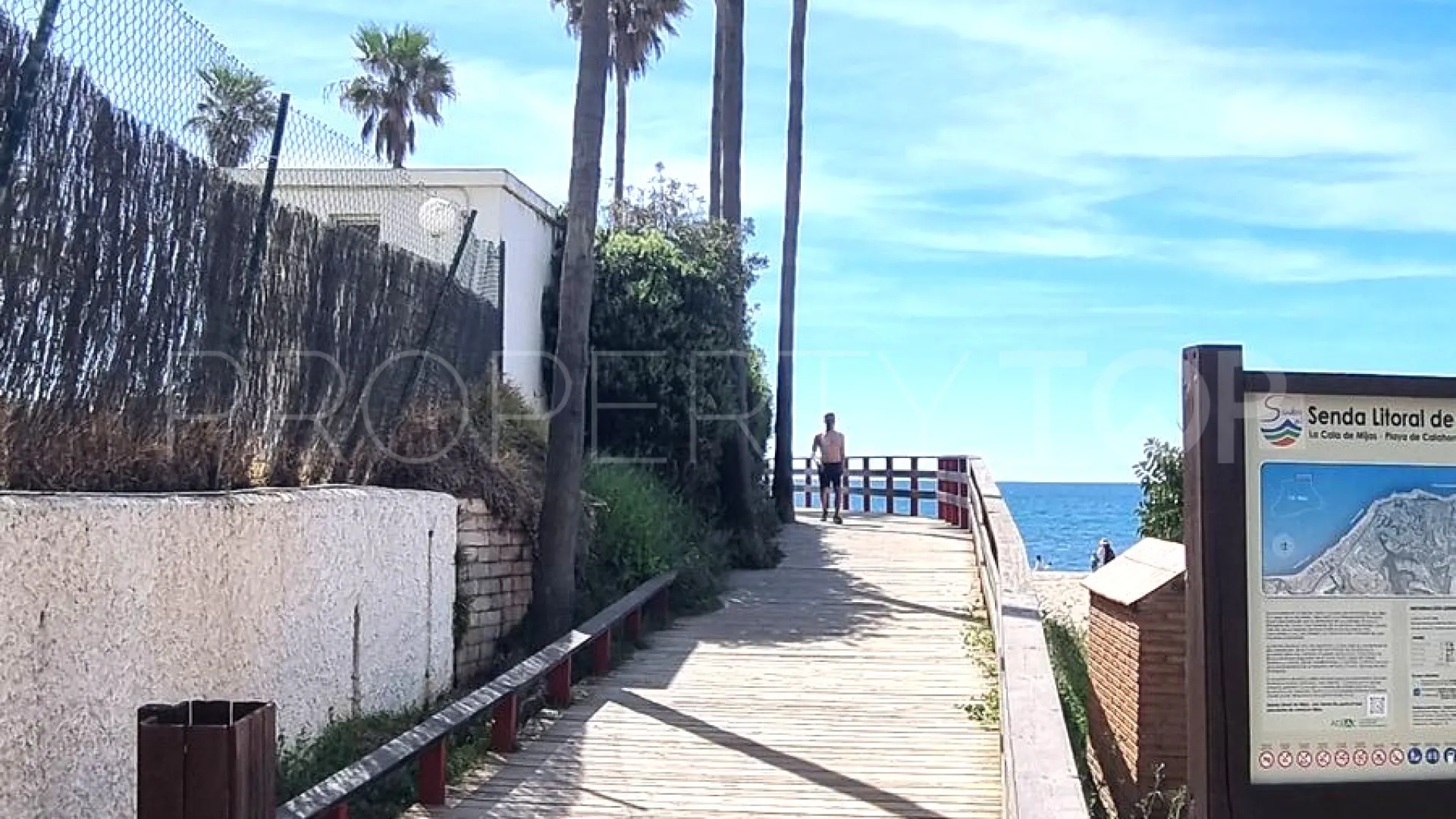 For sale studio in Calahonda Playa