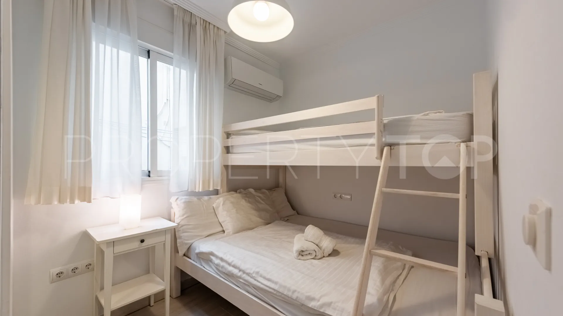 Apartamento con 2 dormitorios en venta en Cala de Mijas