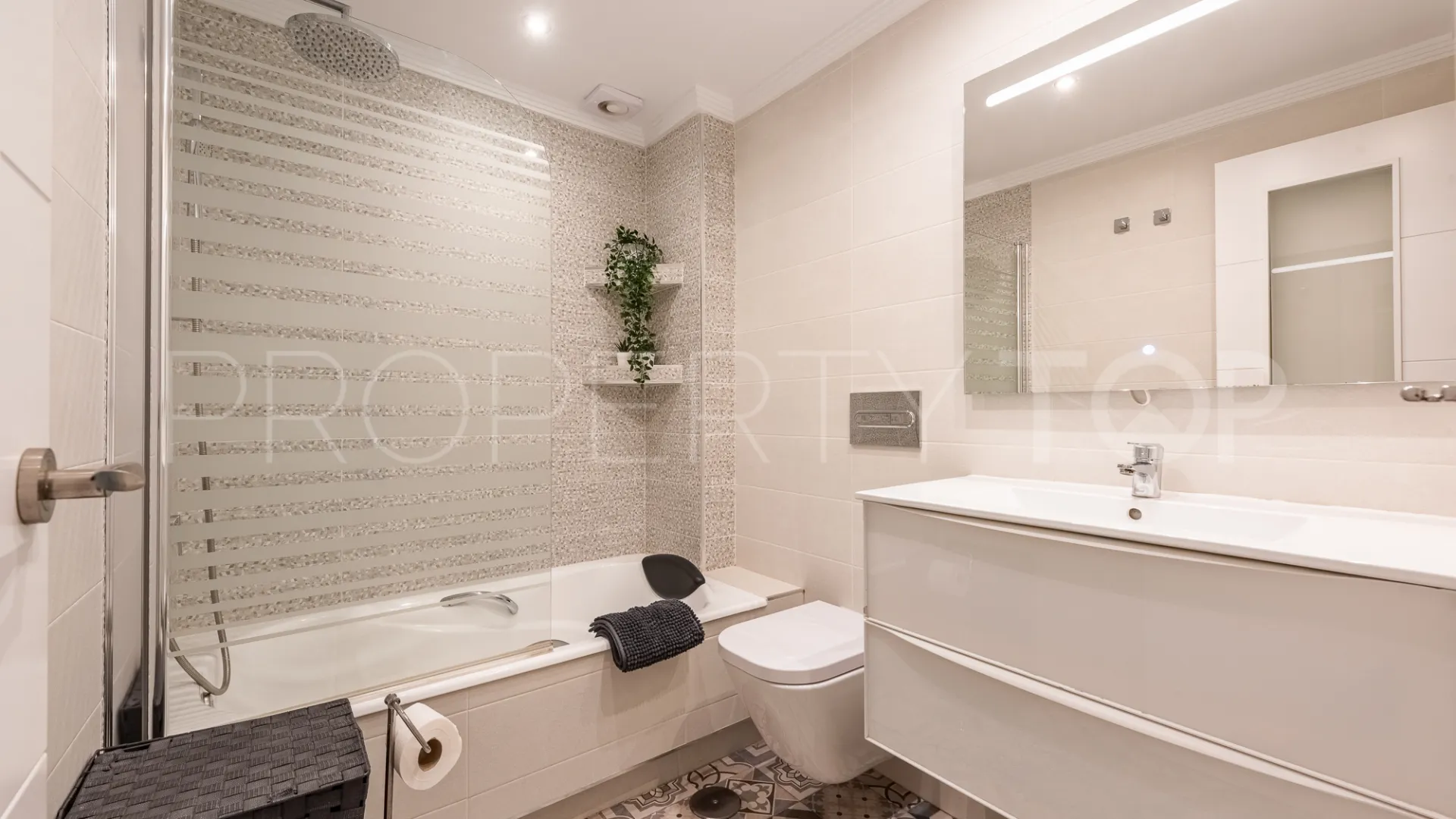 Apartamento con 2 dormitorios en venta en Cala de Mijas