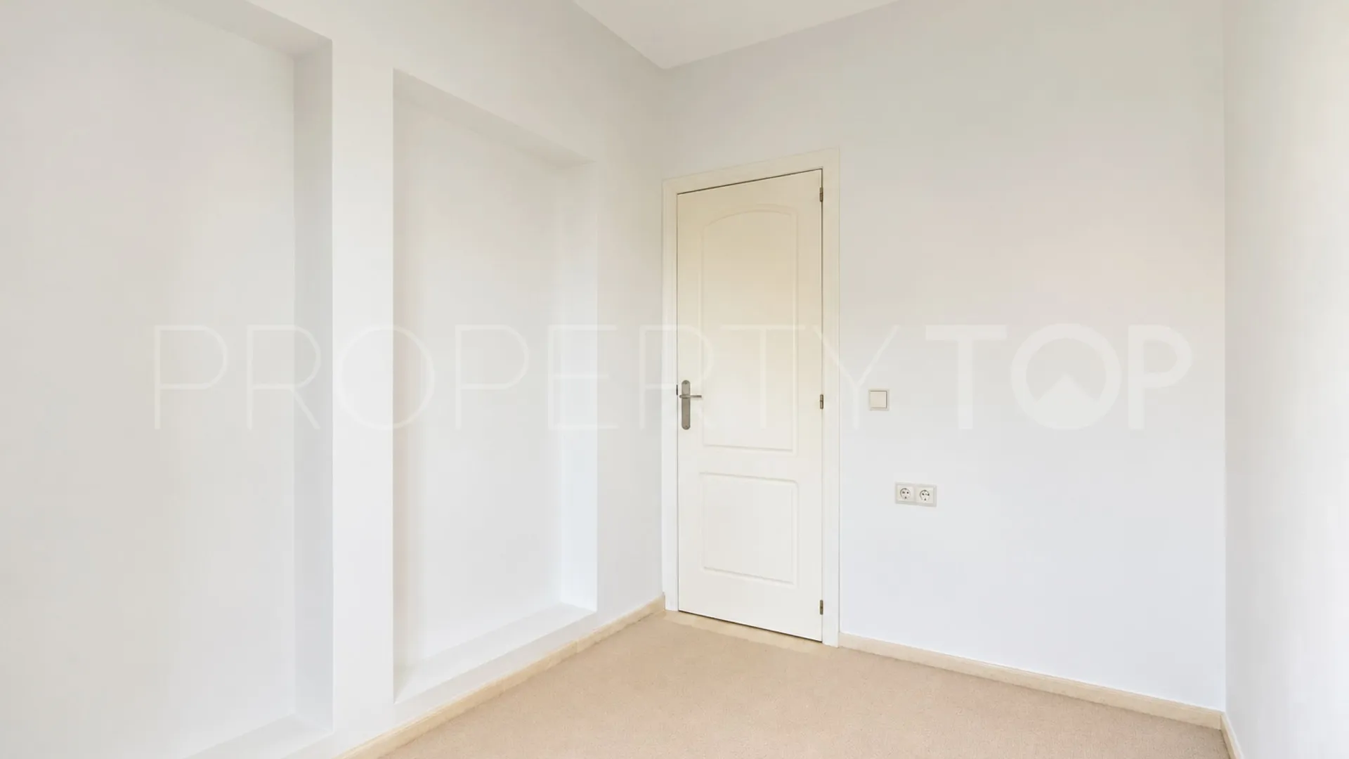 Buy Elviria duplex with 3 bedrooms
