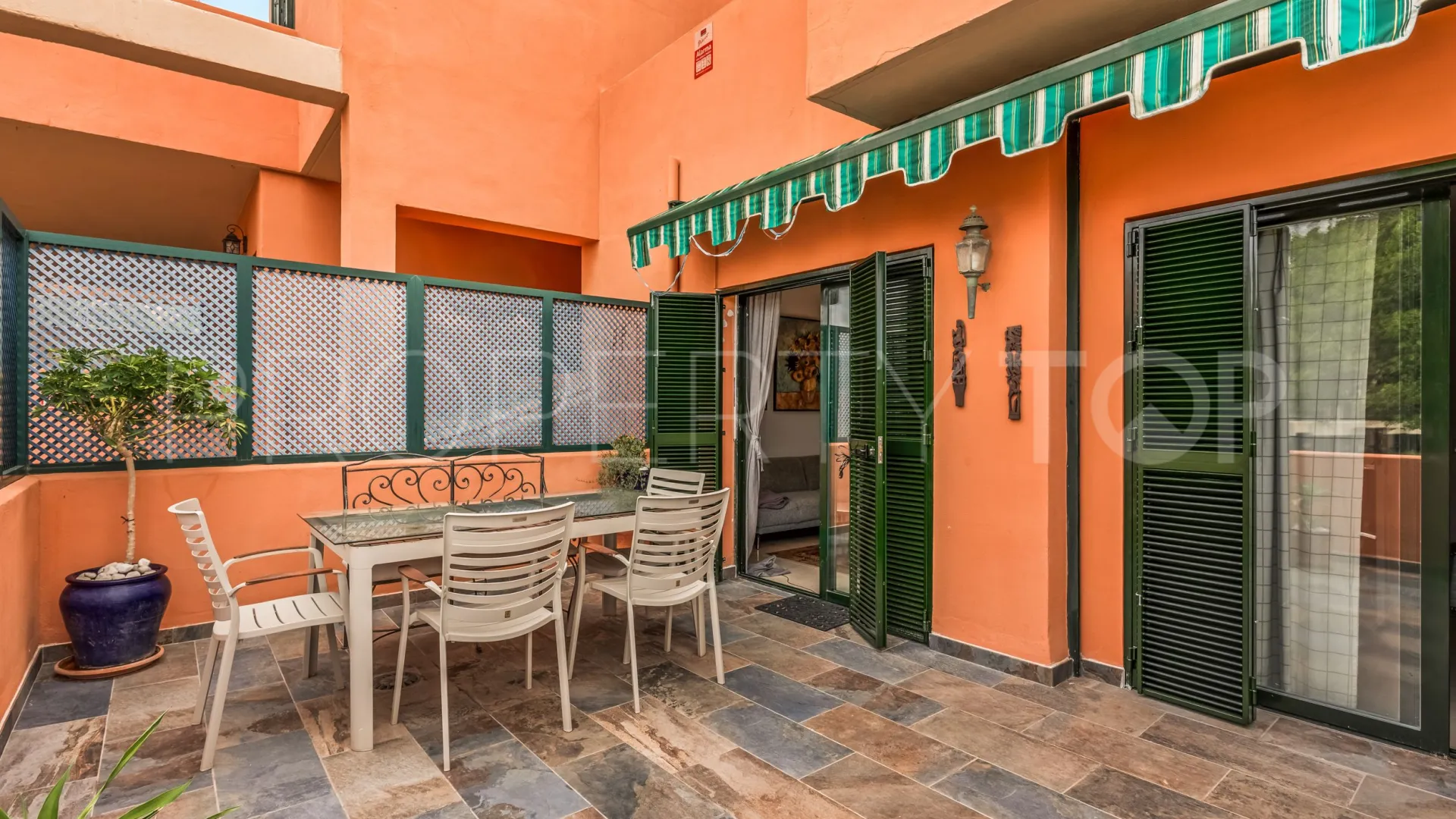 Buy Elviria duplex with 3 bedrooms