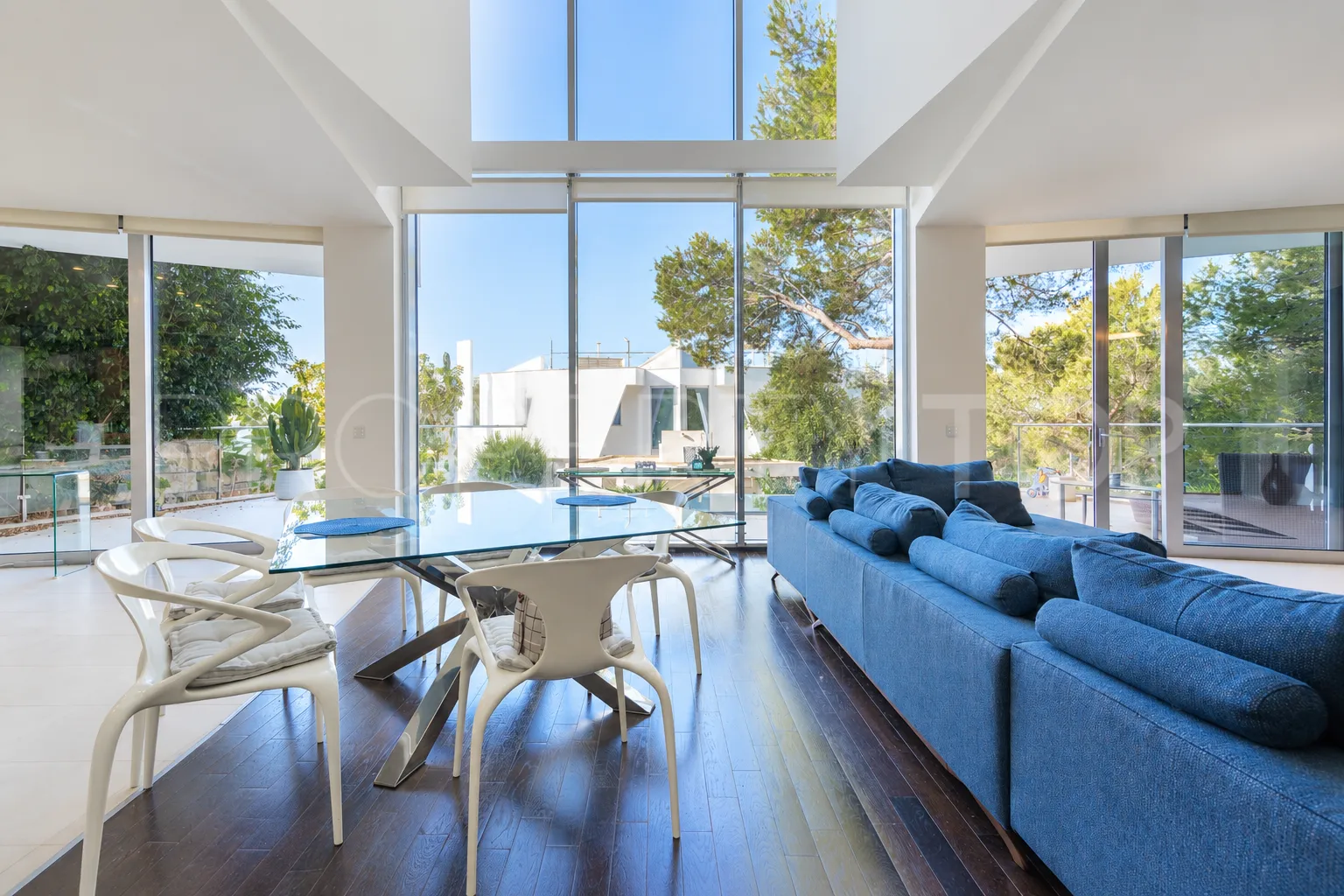 Semi detached villa in Meisho Hills for sale