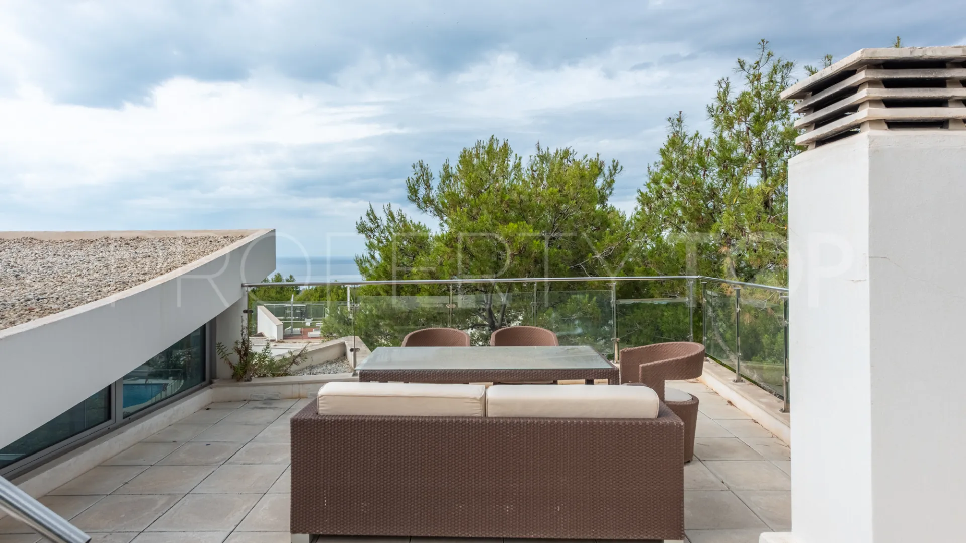 Semi detached villa in Meisho Hills for sale