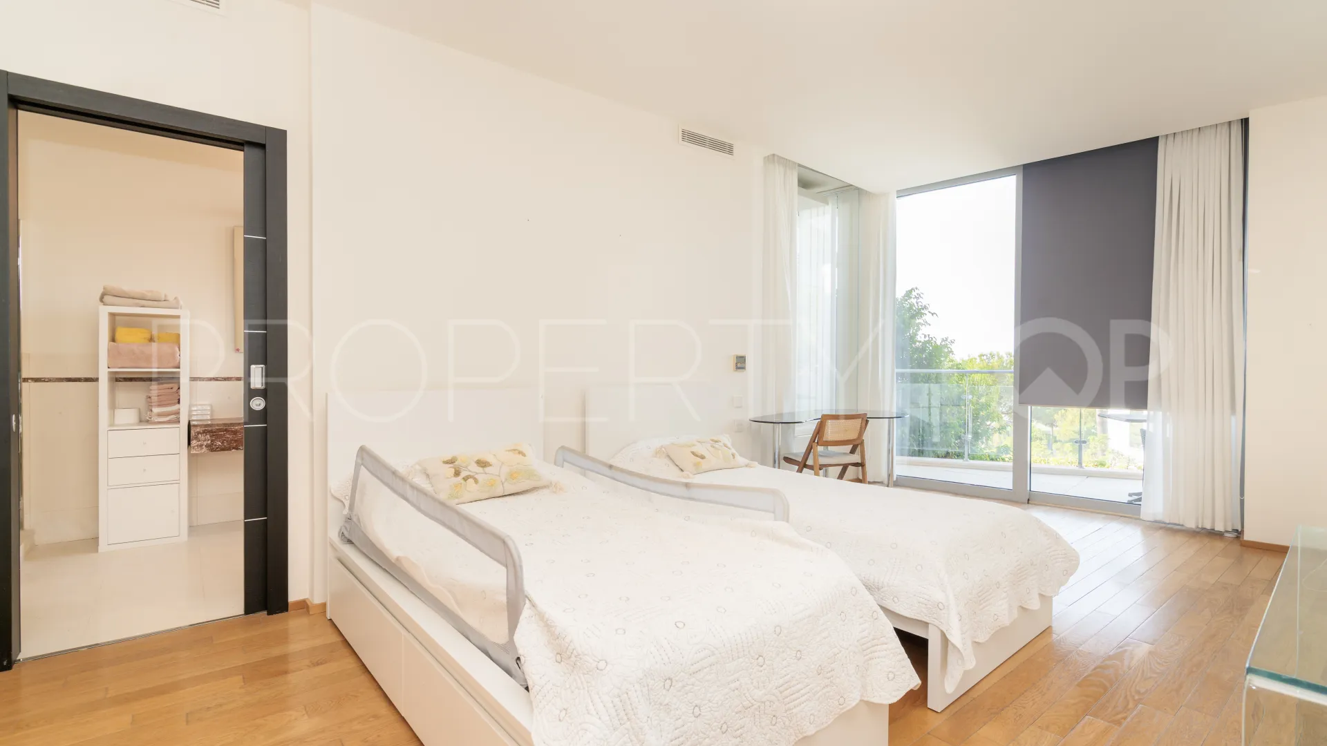 Semi detached villa in Meisho Hills for sale