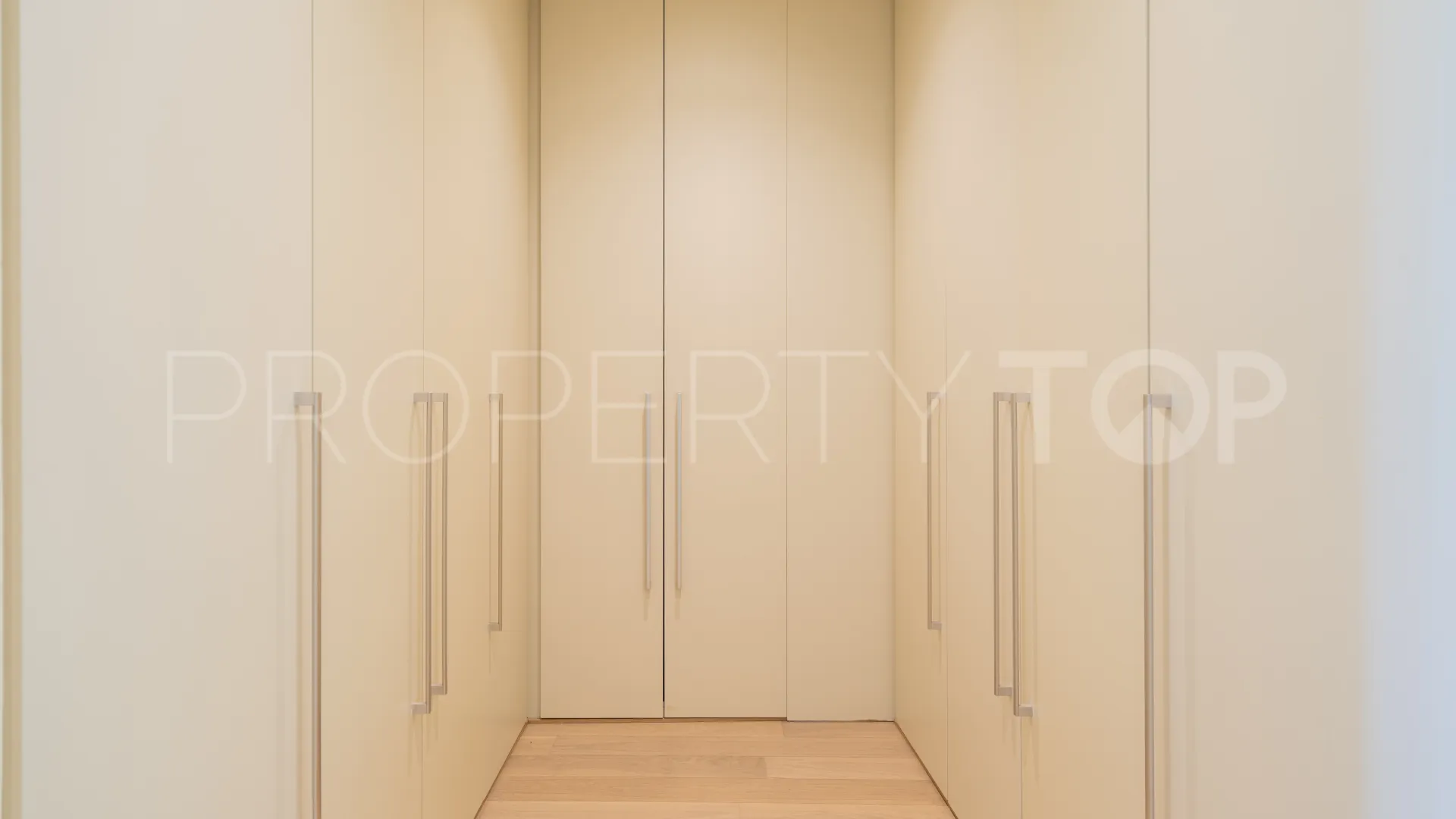 Semi detached villa in Meisho Hills for sale