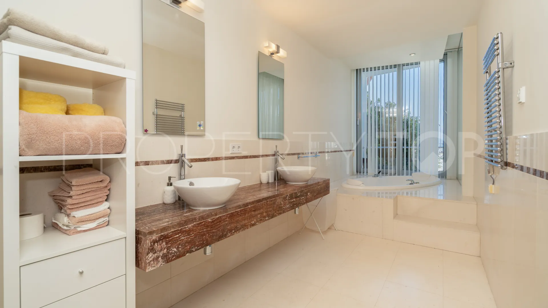 Semi detached villa in Meisho Hills for sale