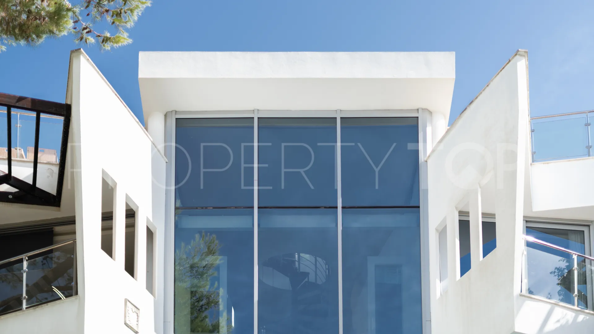 Semi detached villa in Meisho Hills for sale