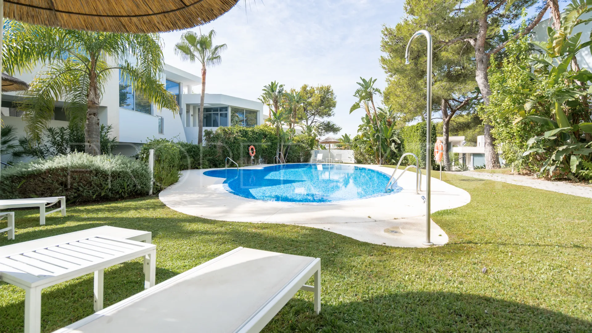 Semi detached villa in Meisho Hills for sale