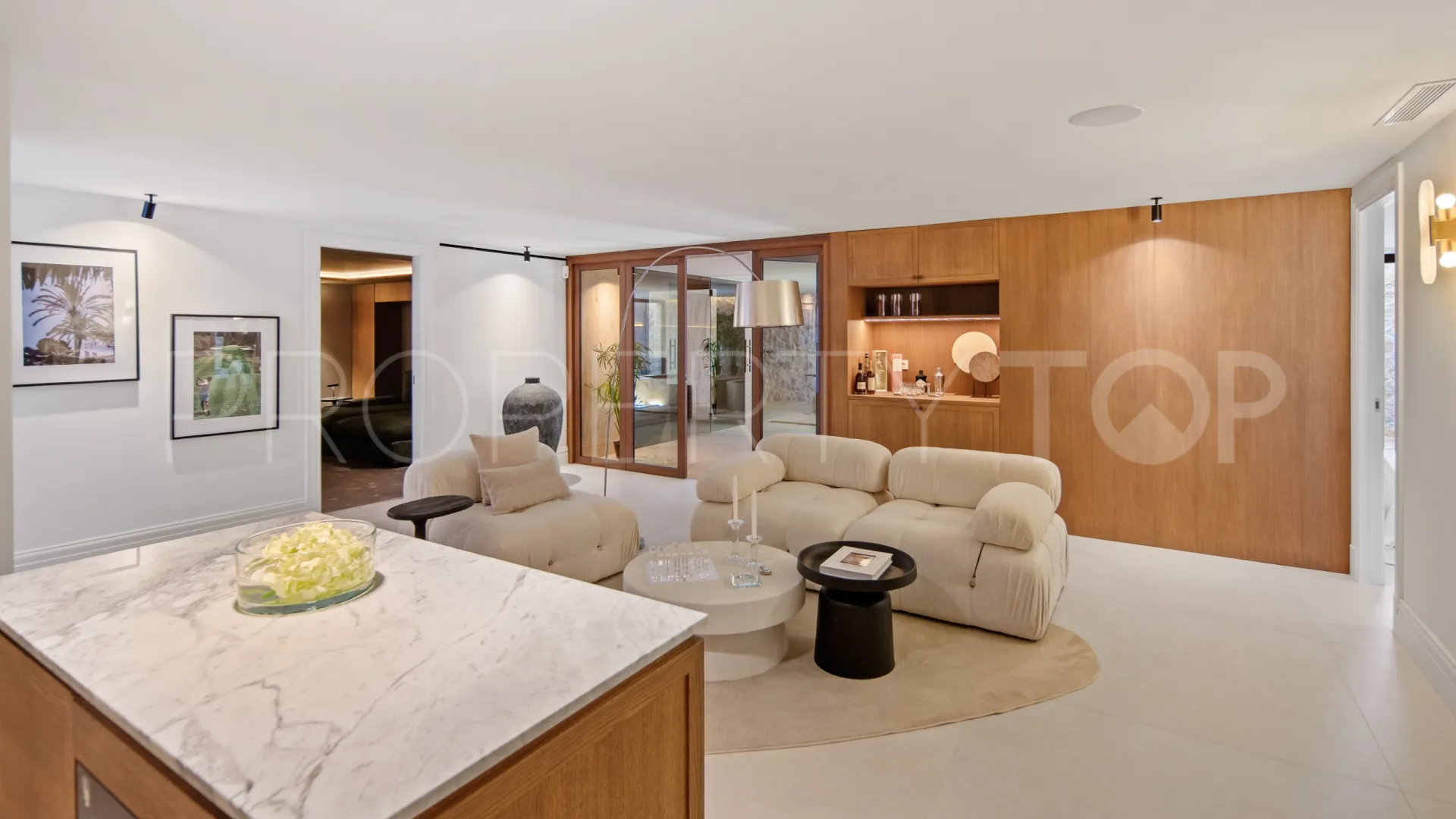 Villa with 4 bedrooms for sale in Nueva Andalucia